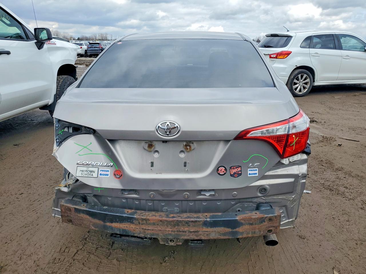 2014 Toyota Corolla Le Plus Серебряный vin: 5YFBURHE9EP007480