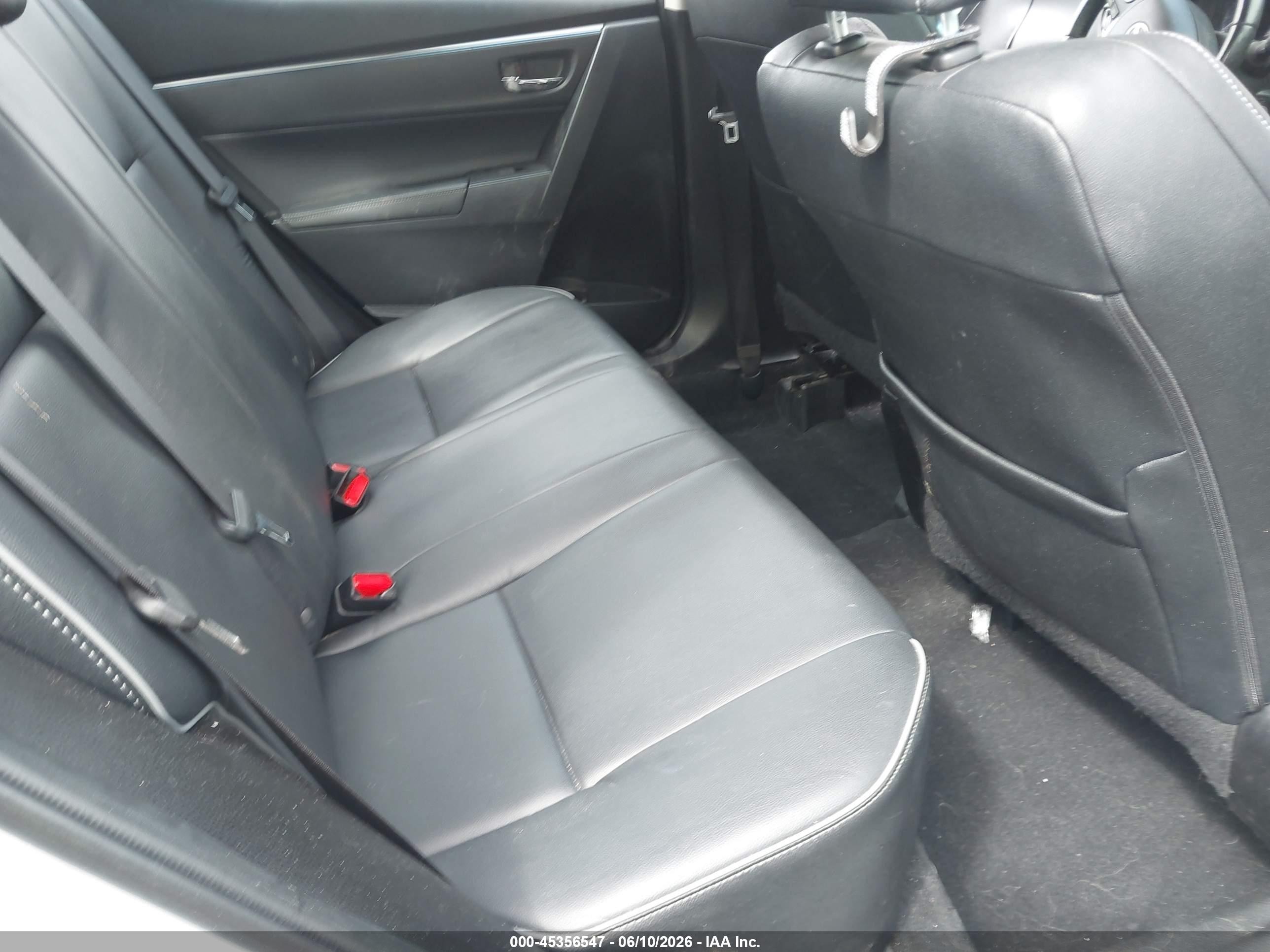 2014 Toyota Corolla S Premium Silver vin: 5YFBURHE9EP011982