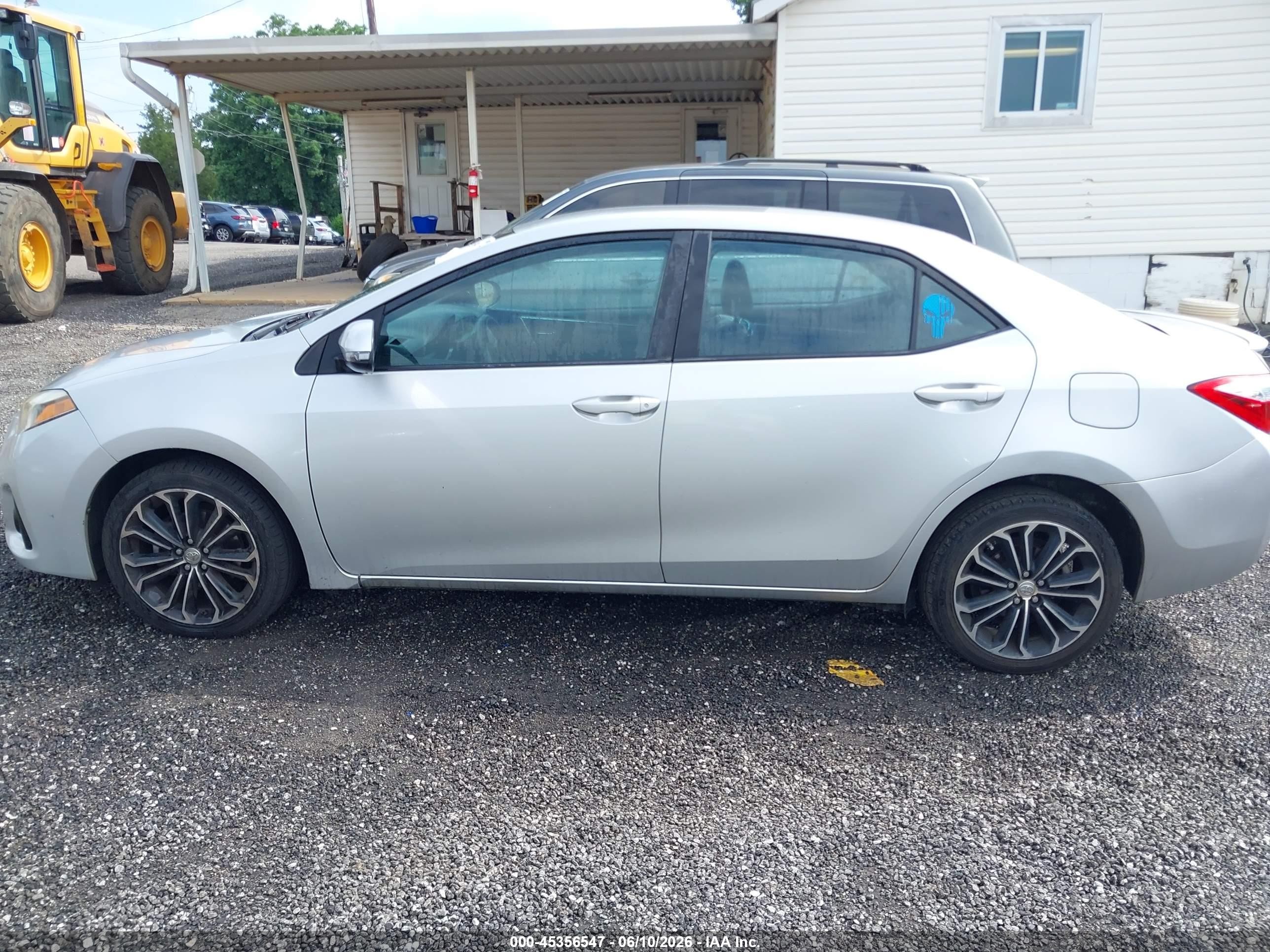 2014 Toyota Corolla S Premium Silver vin: 5YFBURHE9EP011982