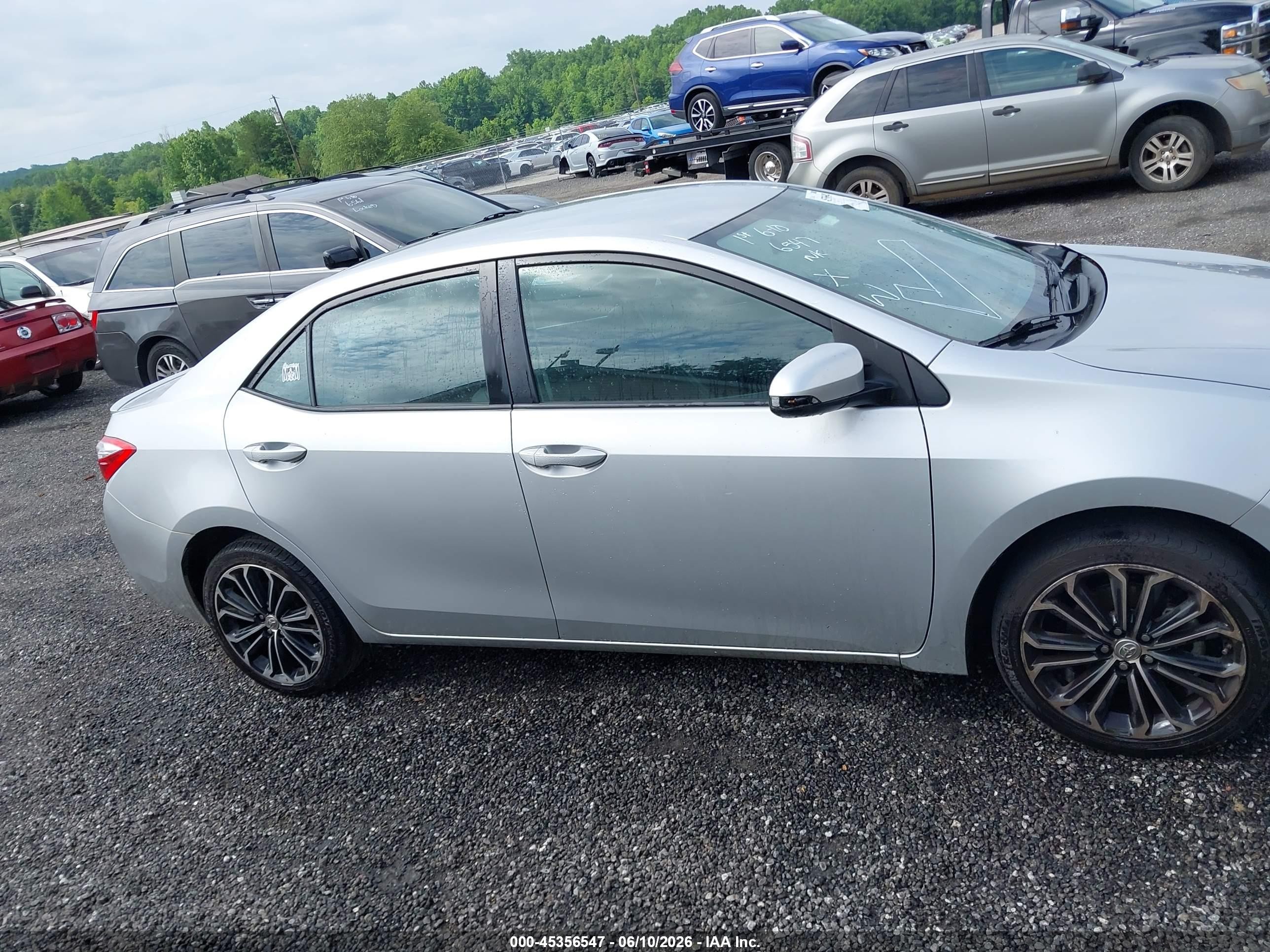 2014 Toyota Corolla S Premium Silver vin: 5YFBURHE9EP011982