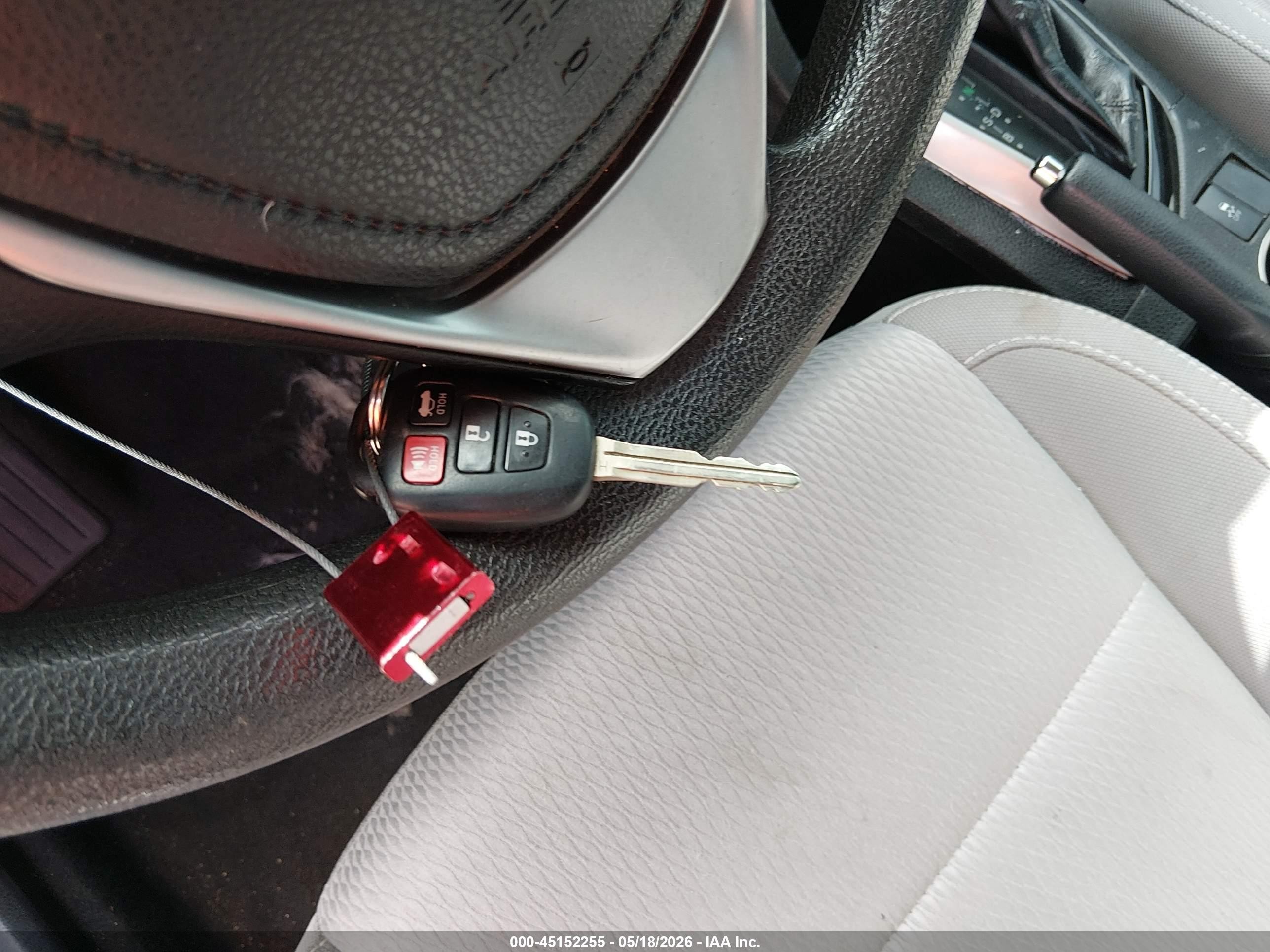 2014 Toyota Corolla Le Серый vin: 5YFBURHE9EP072202