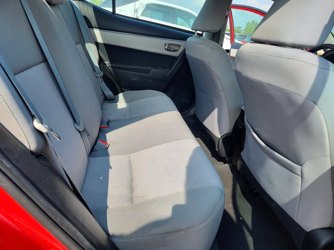 2014 Toyota Corolla Le Red vin: 5YFBURHE9EP092241