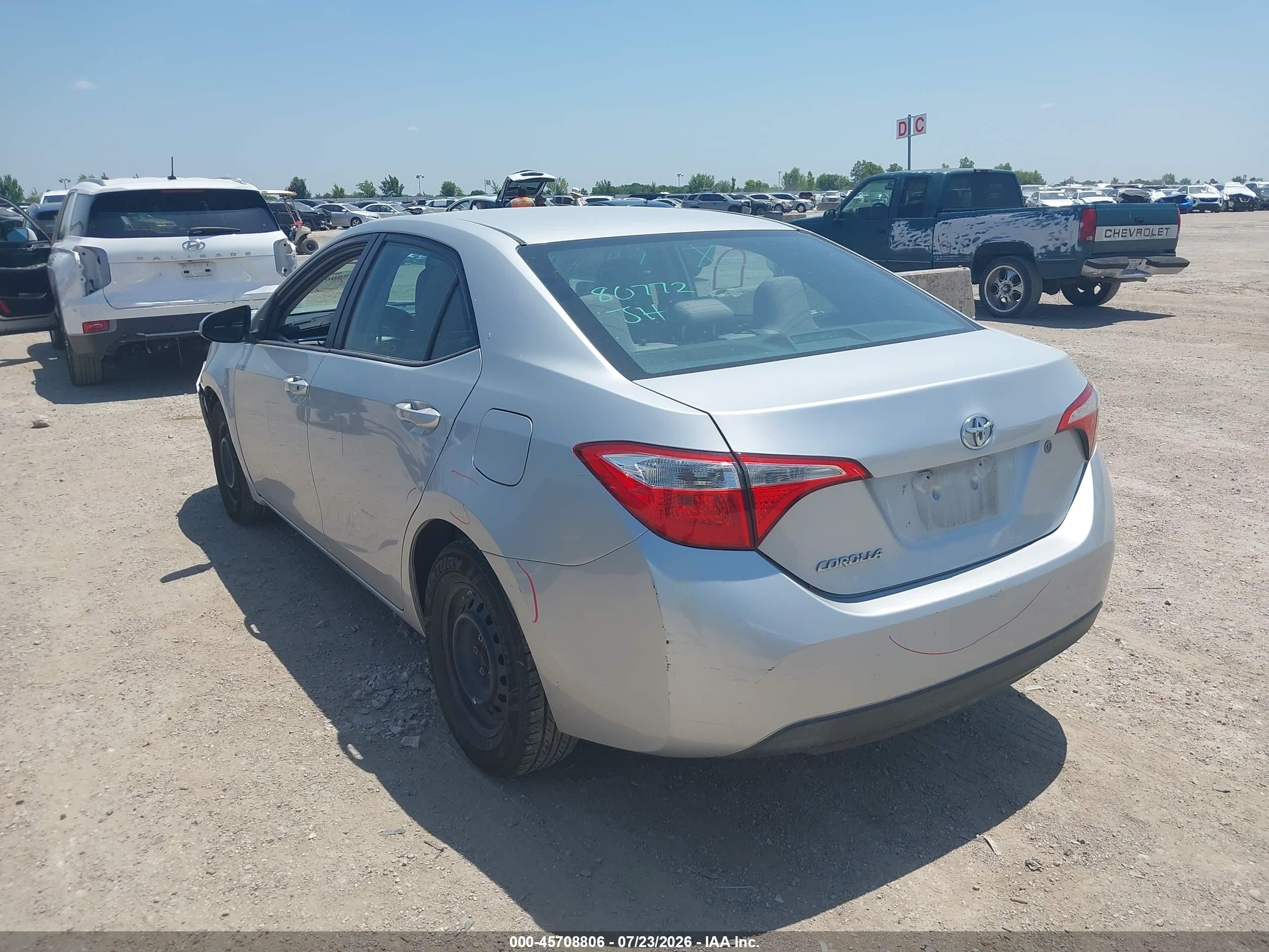 2014 Toyota Corolla L Silver vin: 5YFBURHE9EP152938