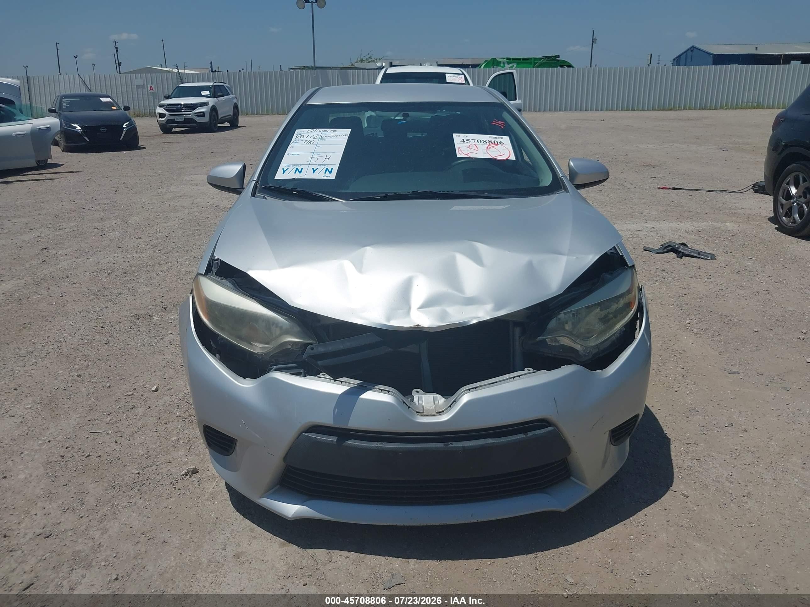 2014 Toyota Corolla L Silver vin: 5YFBURHE9EP152938