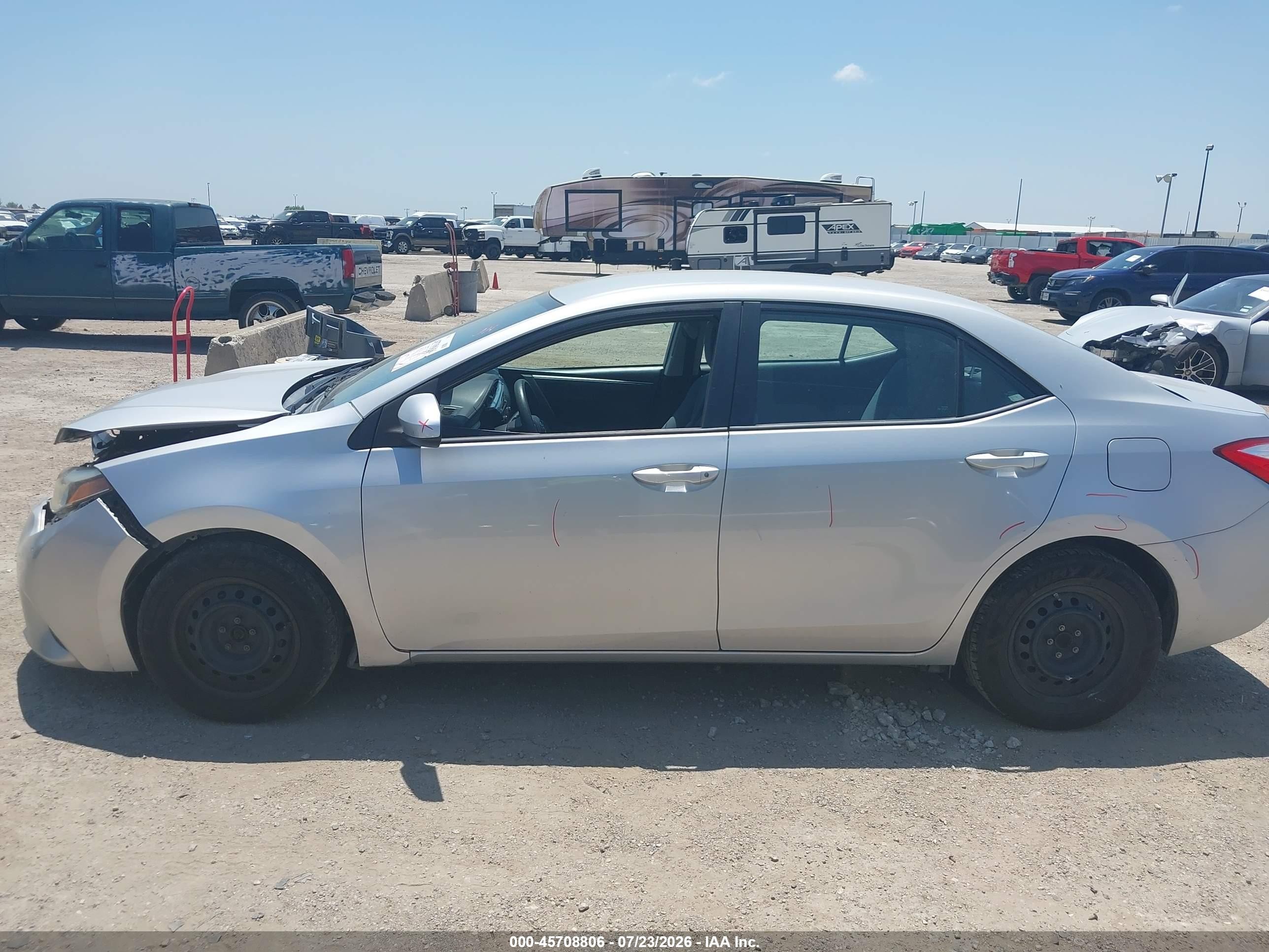 2014 Toyota Corolla L Silver vin: 5YFBURHE9EP152938