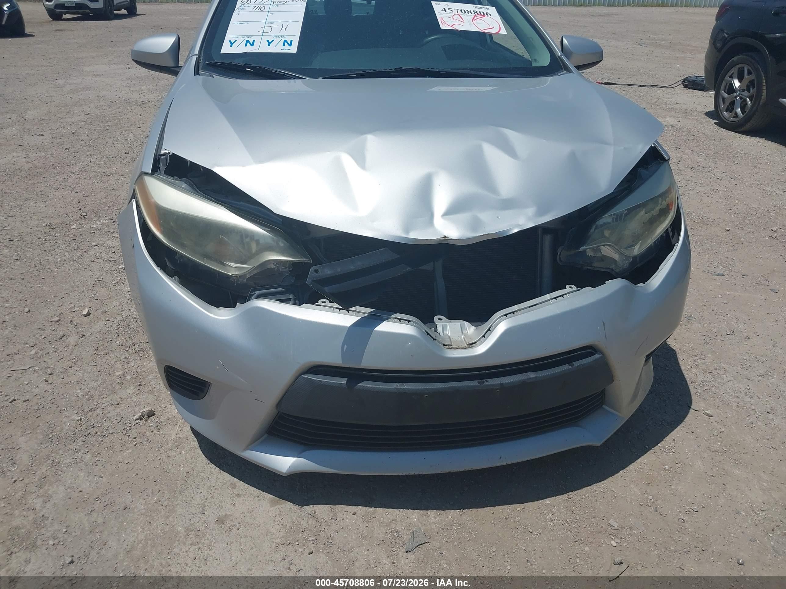 2014 Toyota Corolla L Silver vin: 5YFBURHE9EP152938