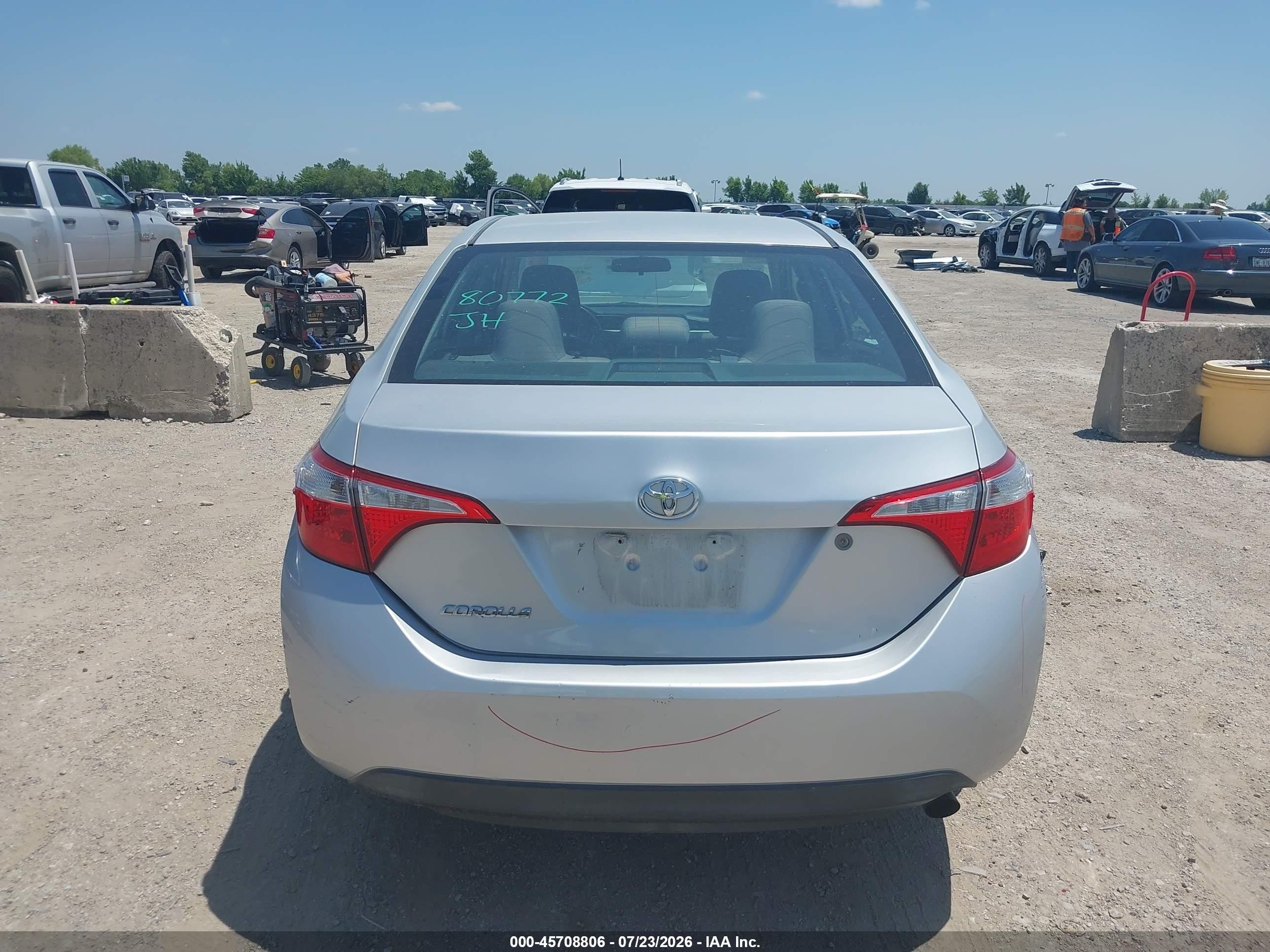 2014 Toyota Corolla L Silver vin: 5YFBURHE9EP152938
