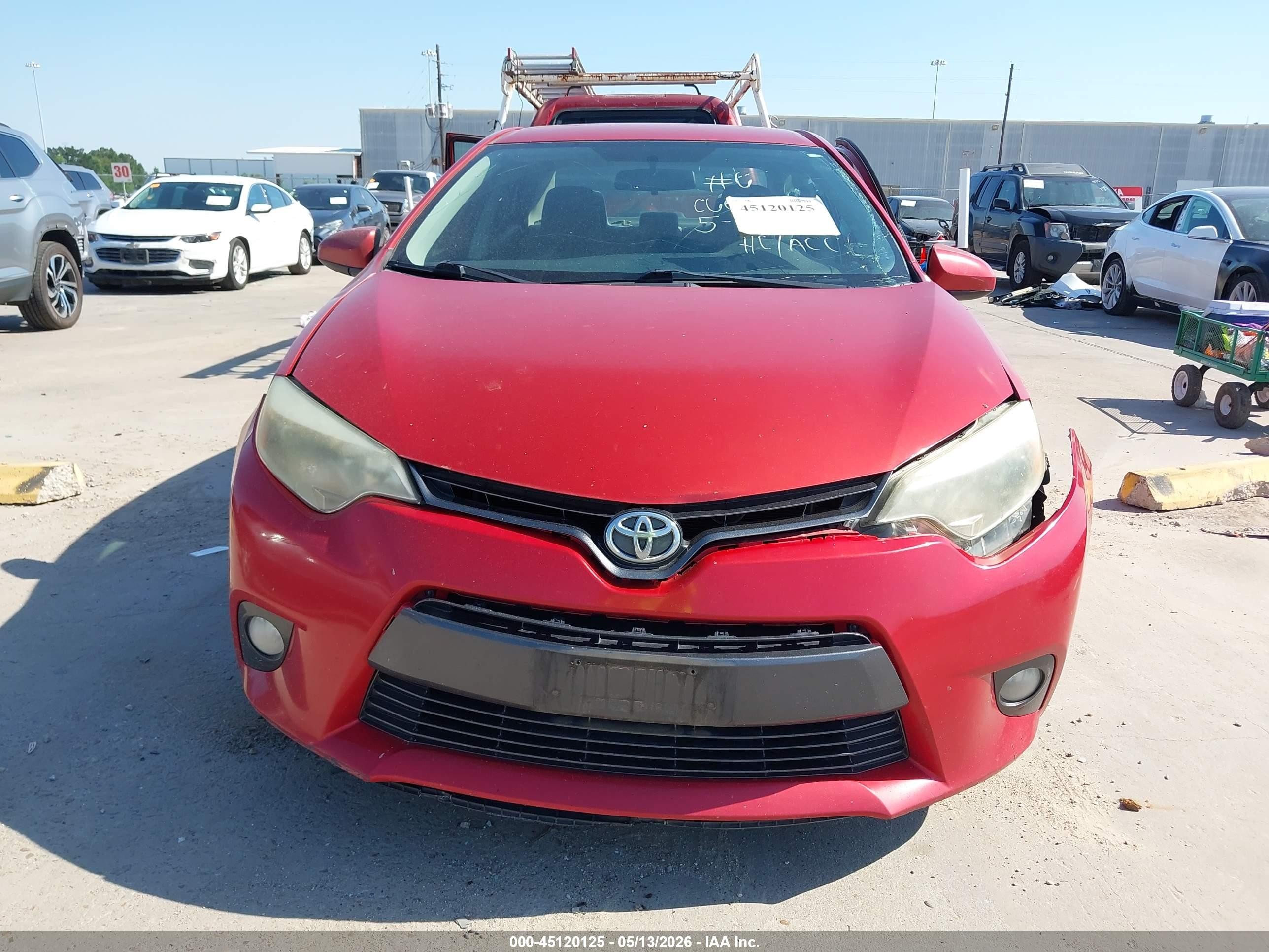 2015 Toyota Corolla Le Plus Red vin: 5YFBURHE9FP195015