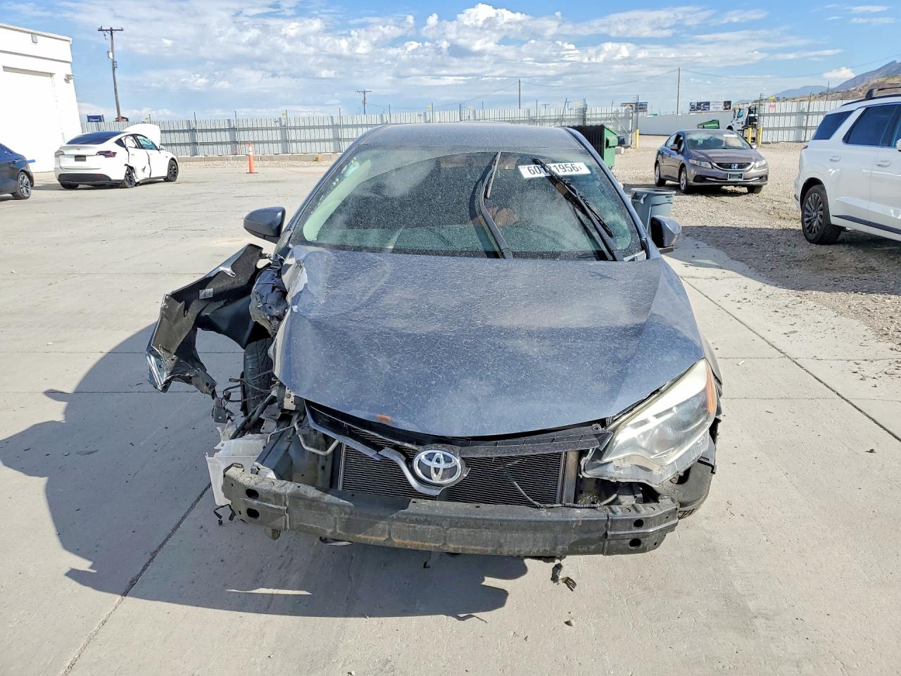 2015 Toyota Corolla Le Gray vin: 5YFBURHE9FP198030