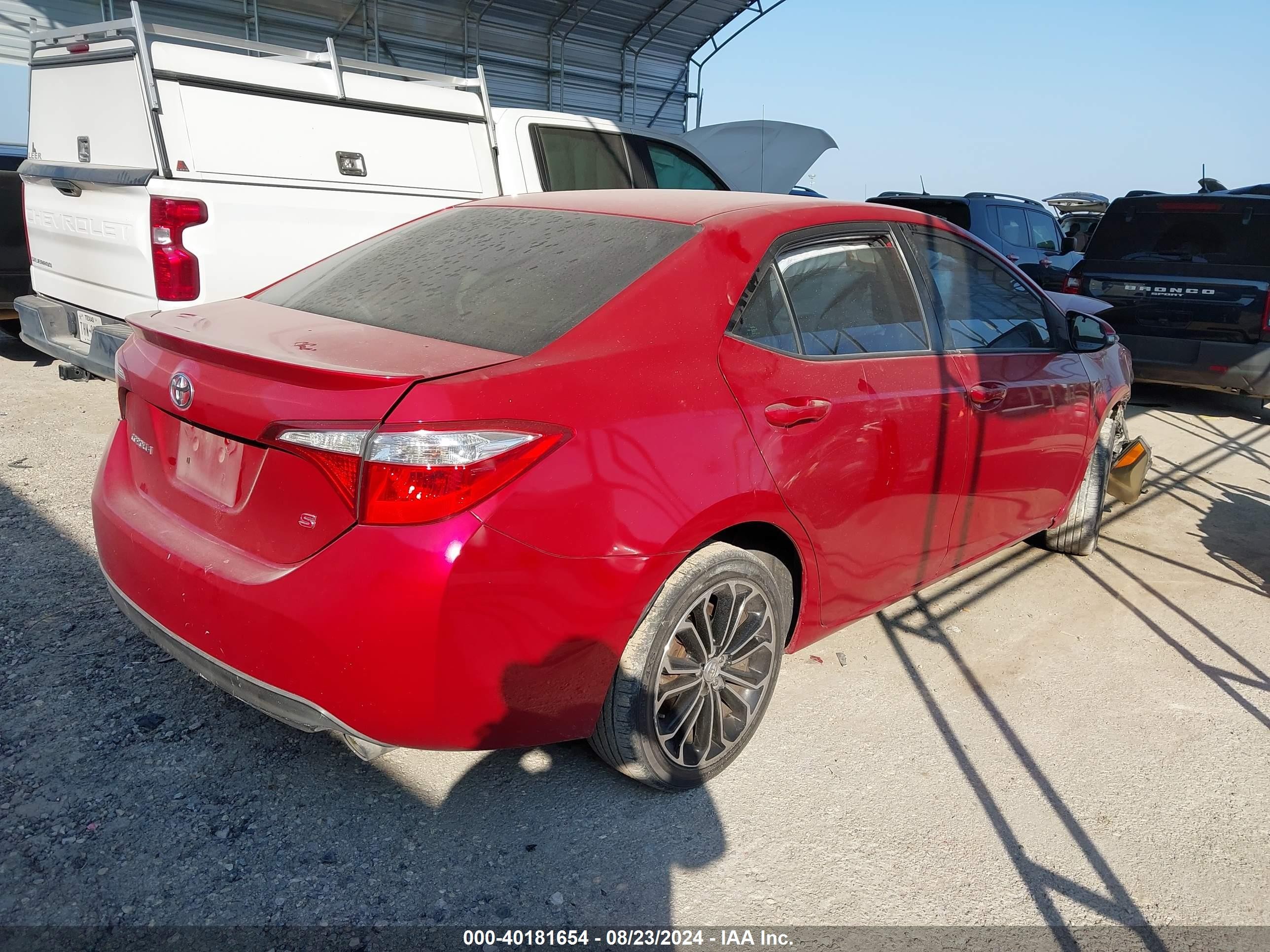 2015 Toyota Corolla S Plus Red vin: 5YFBURHE9FP205963