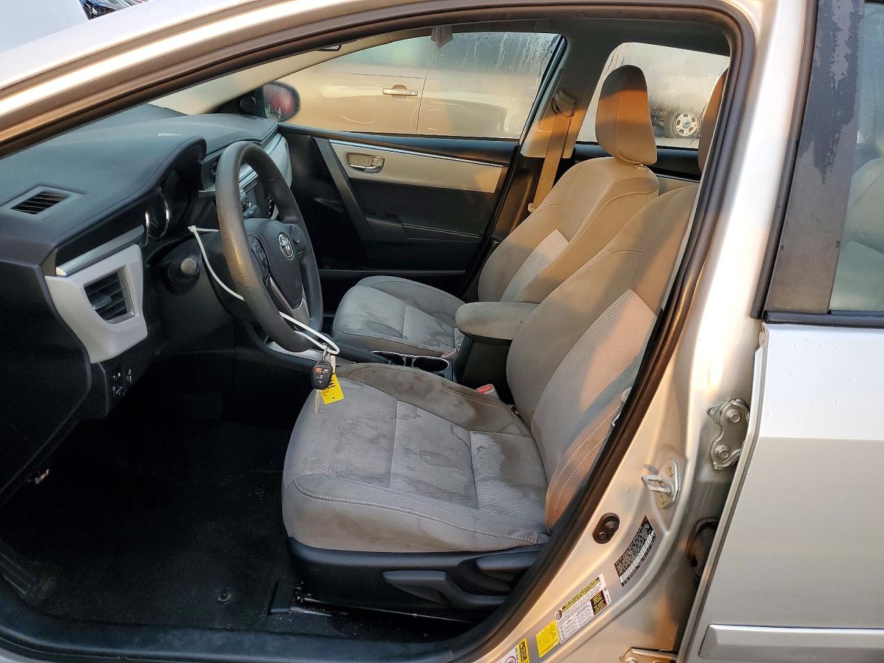 2015 Toyota Corolla Le Silver vin: 5YFBURHE9FP214601