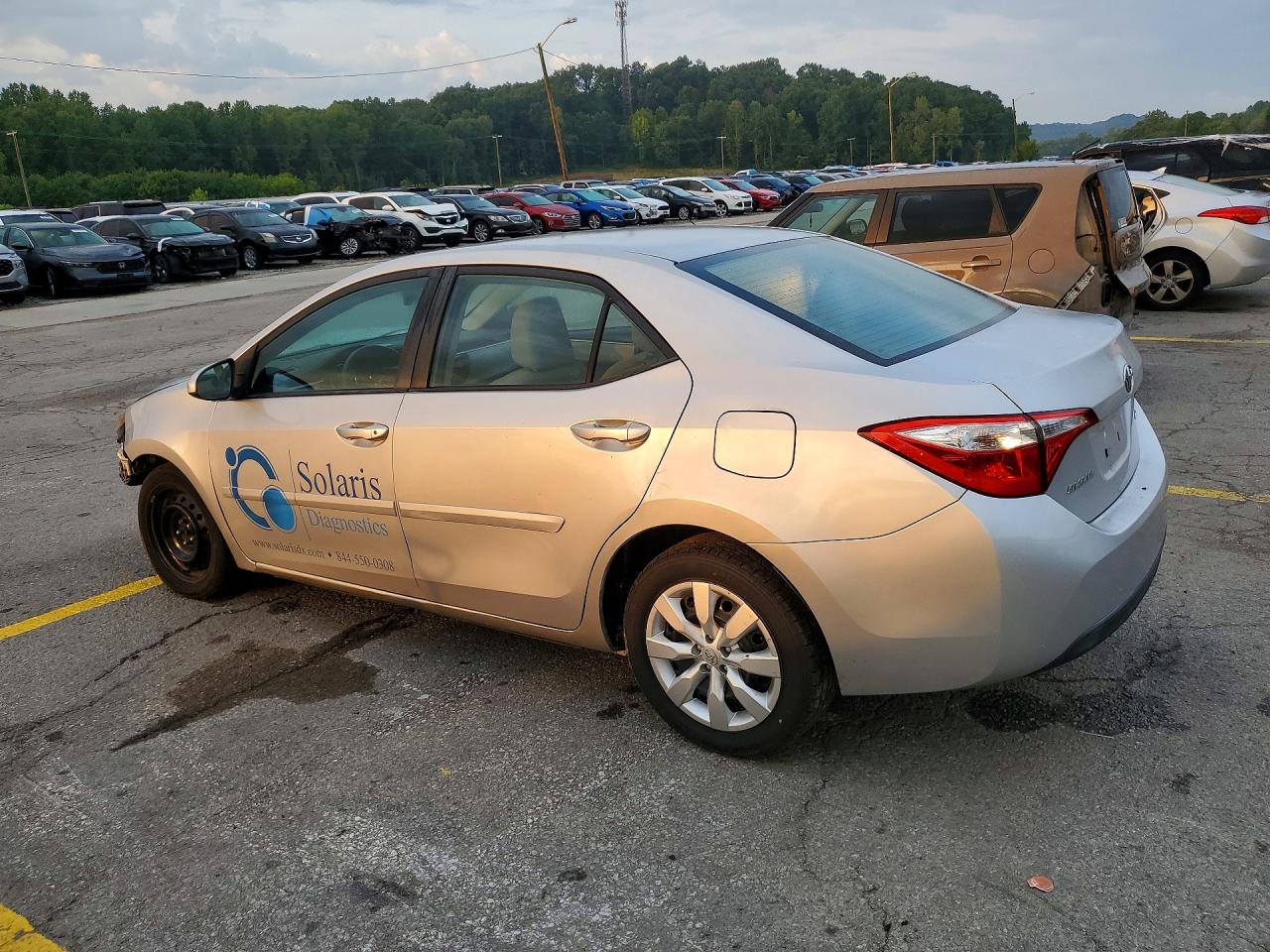 2015 Toyota Corolla Le Silver vin: 5YFBURHE9FP214601