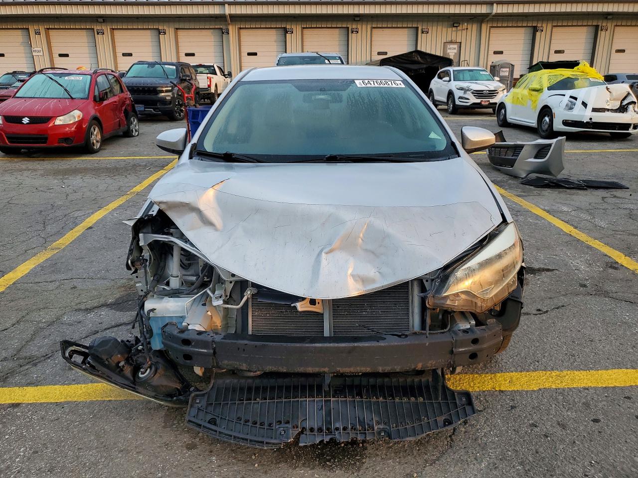 2015 Toyota Corolla Le Silver vin: 5YFBURHE9FP214601