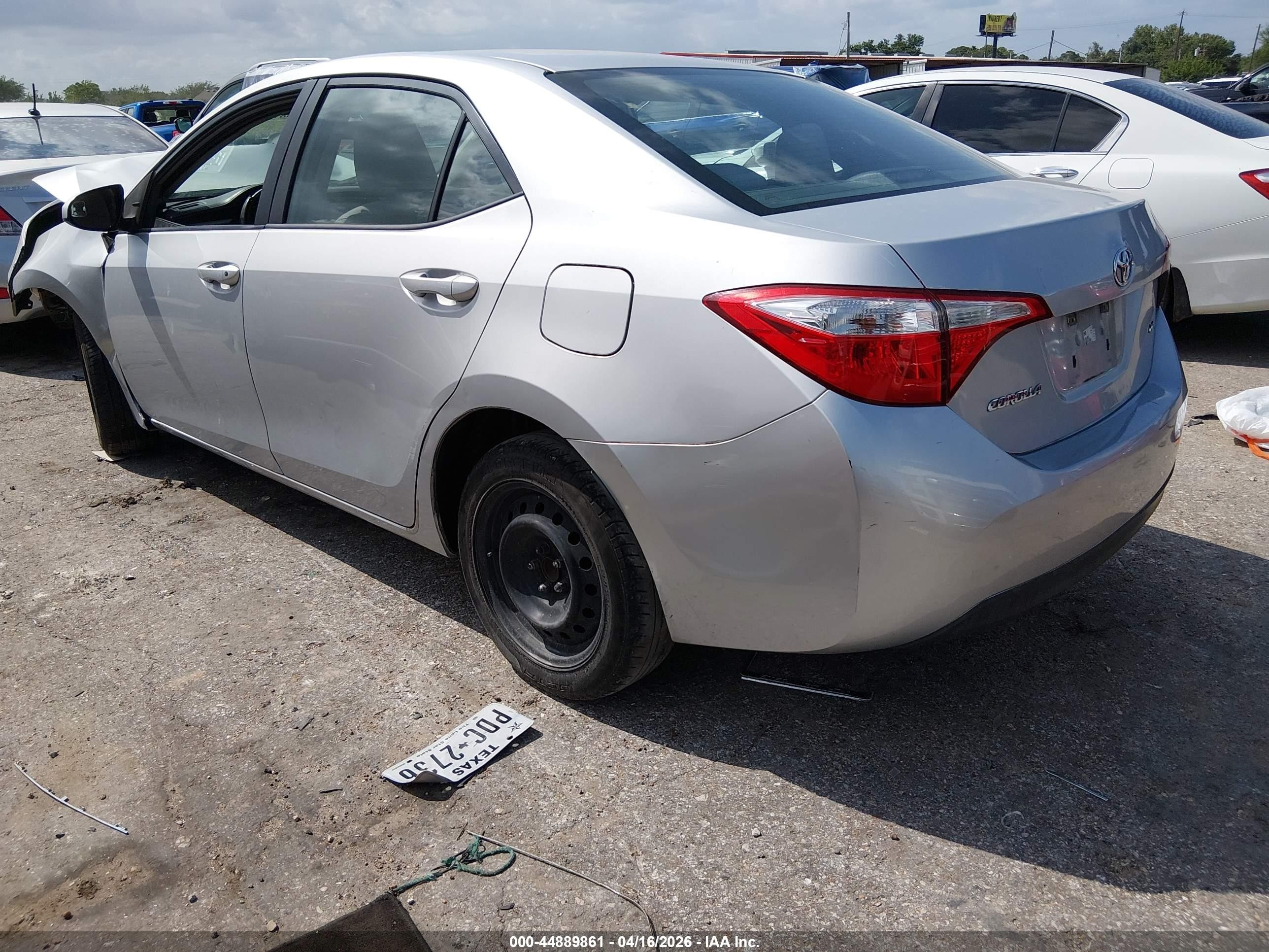 2015 Toyota Corolla Le Silver vin: 5YFBURHE9FP238011