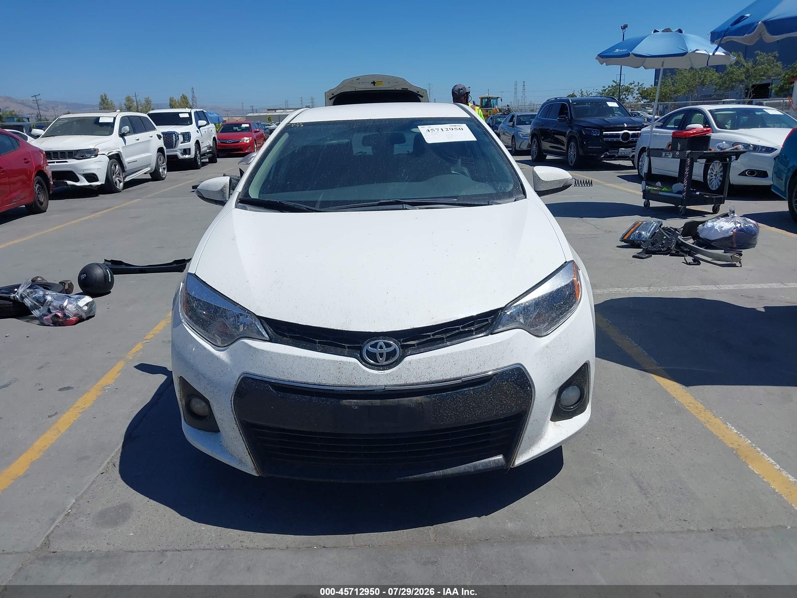 2015 Toyota Corolla S Plus White vin: 5YFBURHE9FP241474