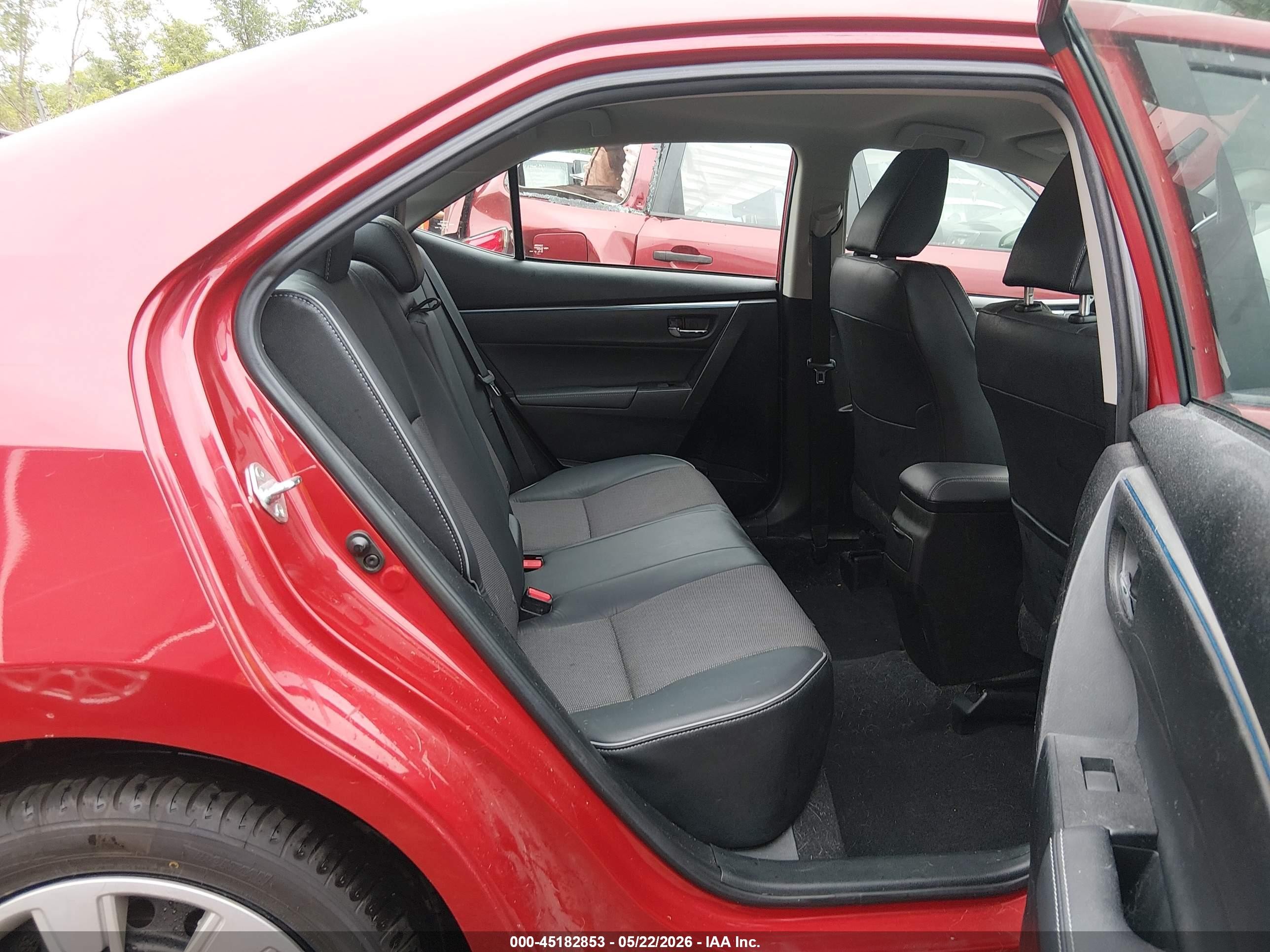2015 Toyota Corolla S Красный vin: 5YFBURHE9FP262714