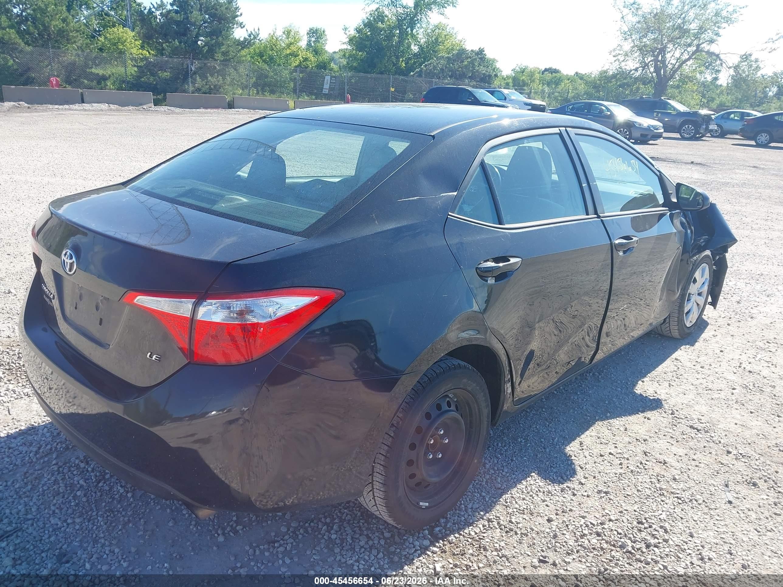 2015 Toyota Corolla Le Beige vin: 5YFBURHE9FP288049