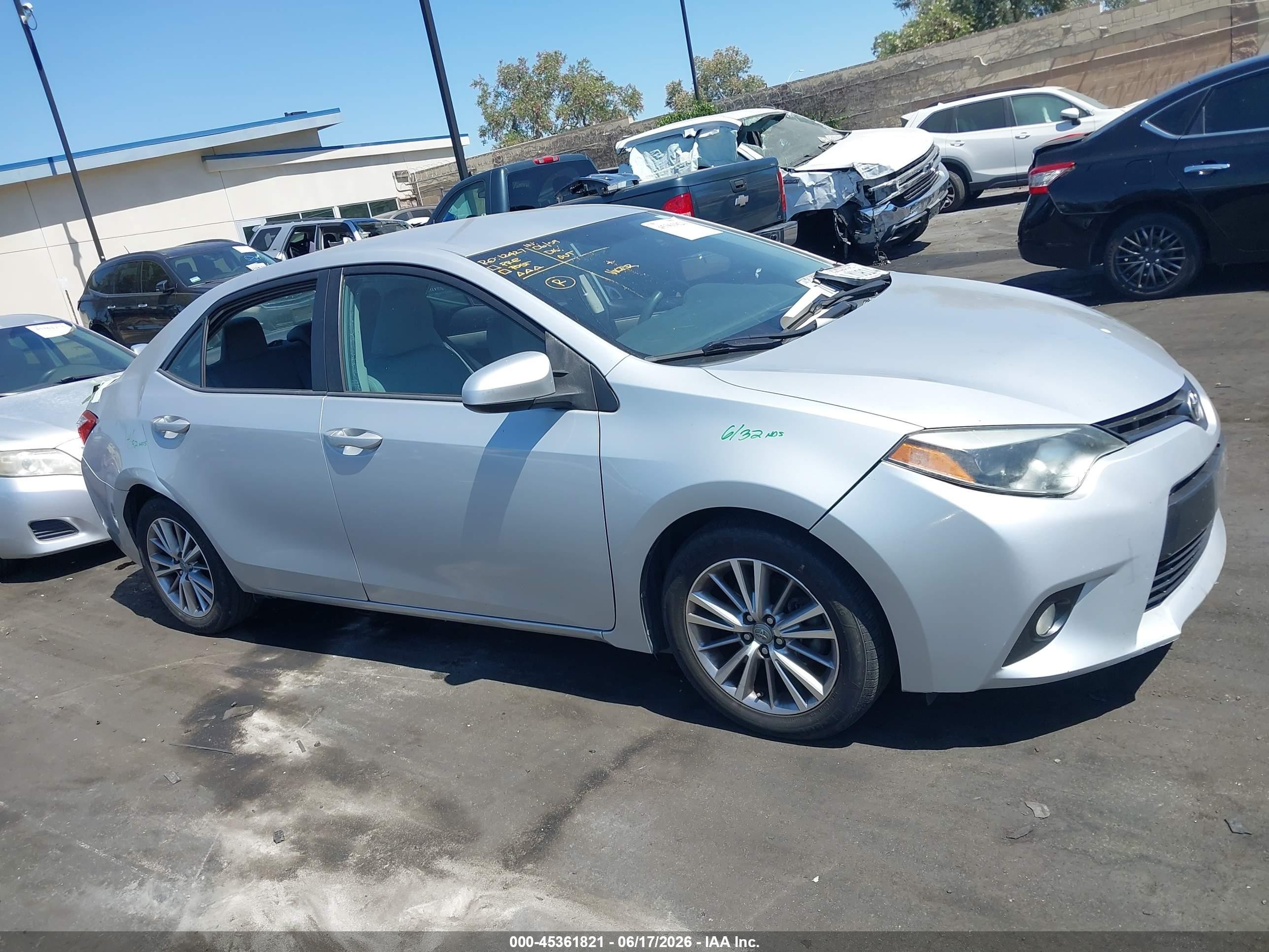 2015 Toyota Corolla Le Plus Silver vin: 5YFBURHE9FP315086