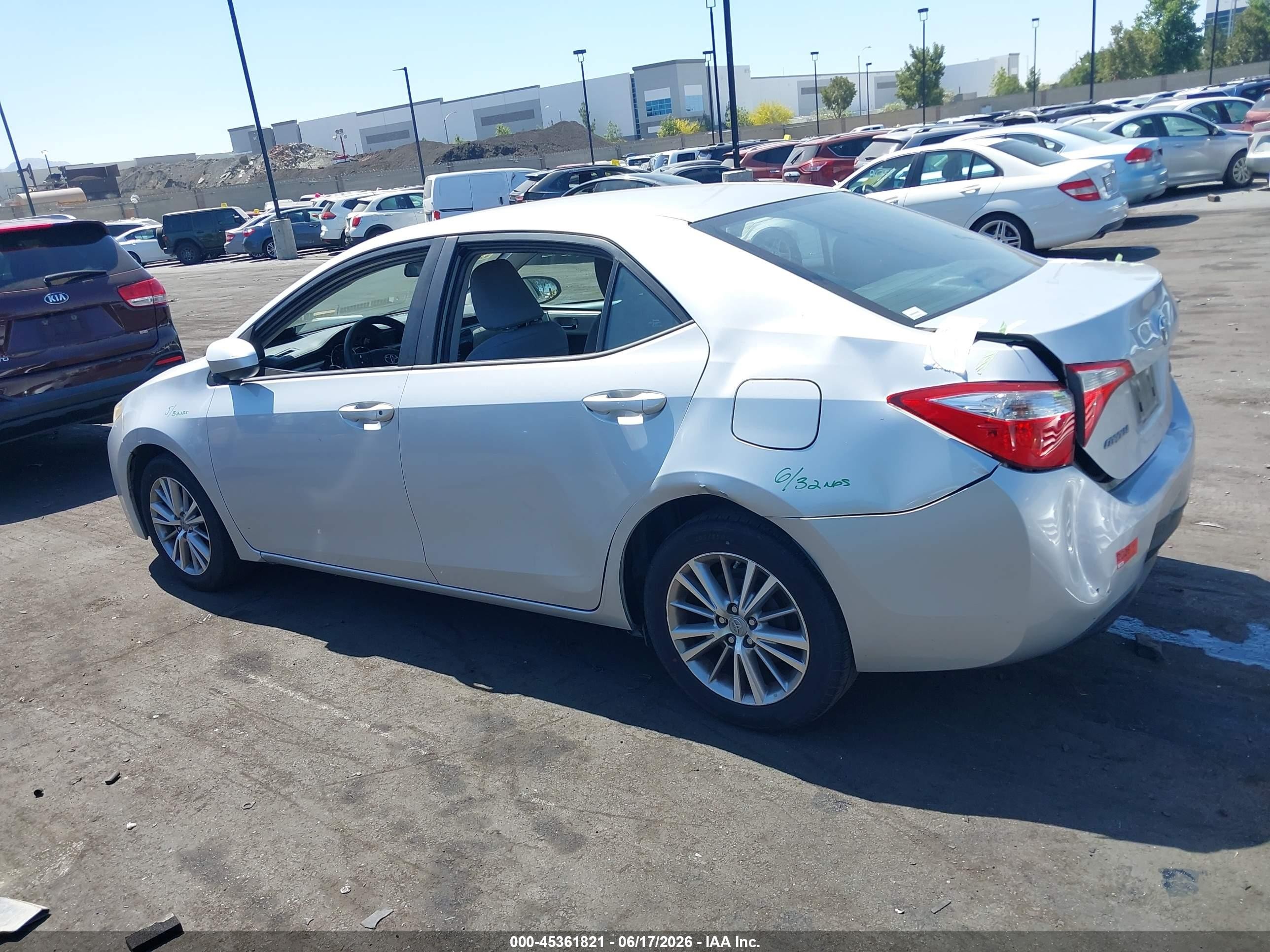 2015 Toyota Corolla Le Plus Silver vin: 5YFBURHE9FP315086