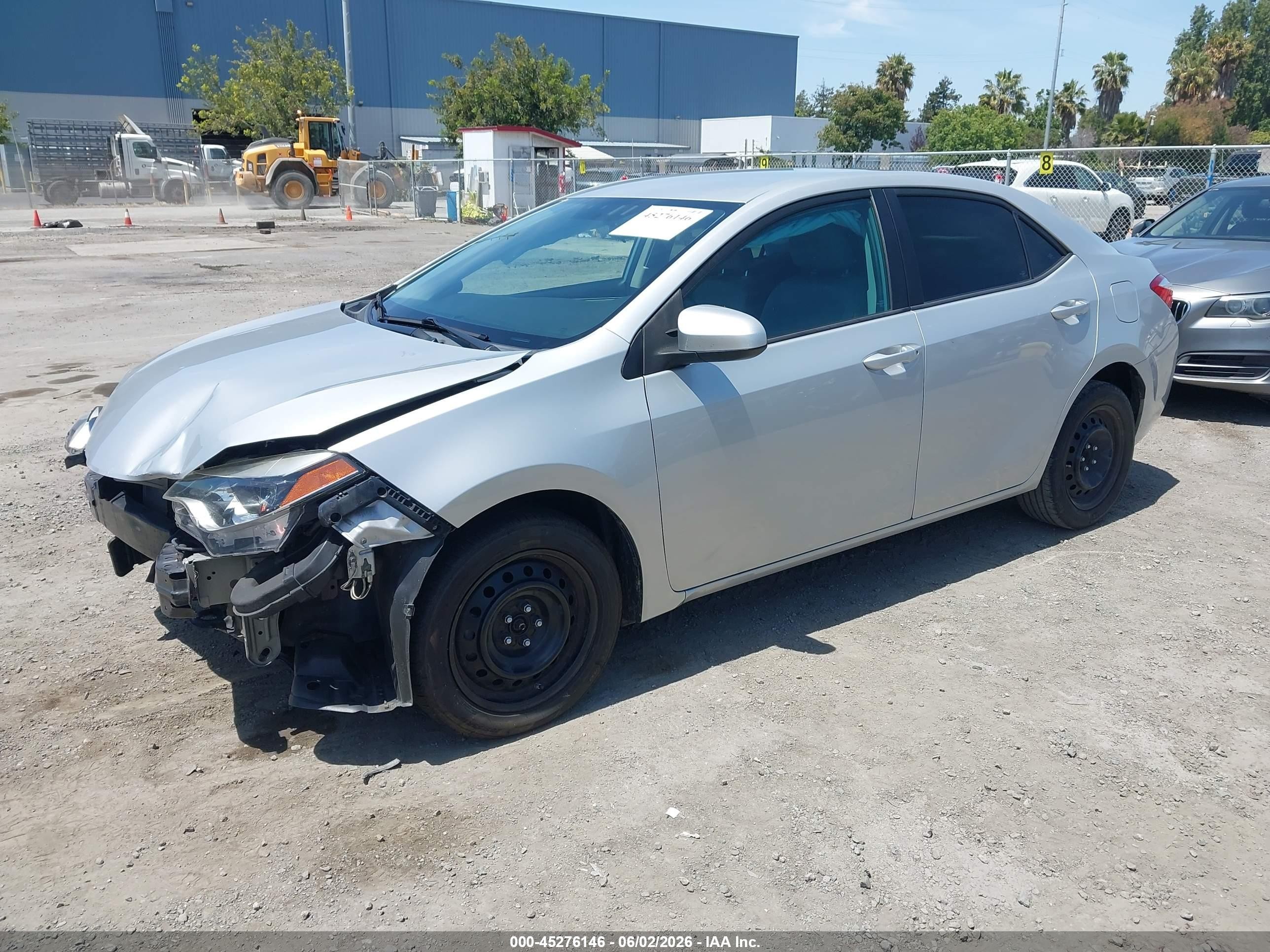 2015 Toyota Corolla Le Silver vin: 5YFBURHE9FP326556