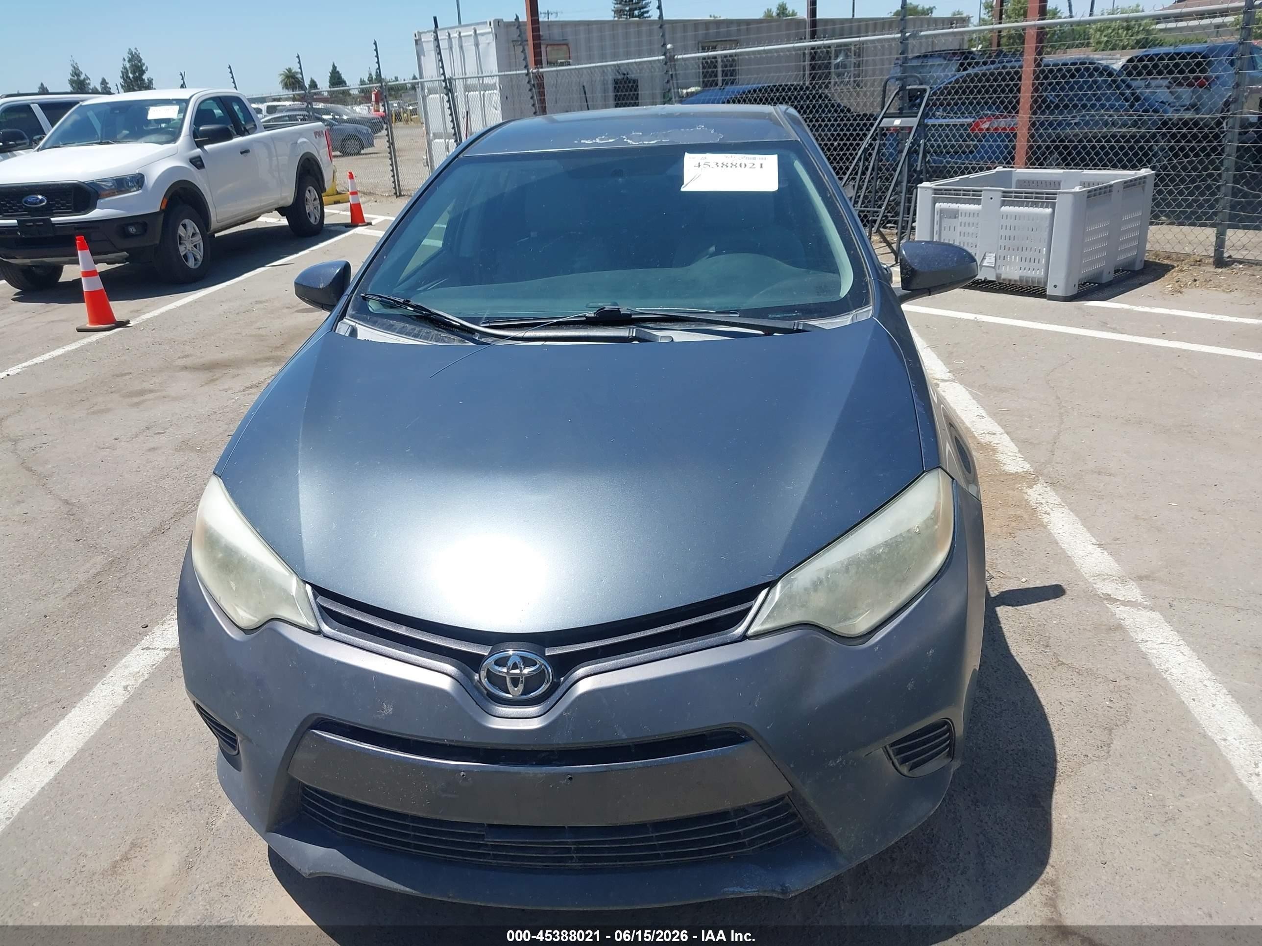 2015 Toyota Corolla Le Blue vin: 5YFBURHE9FP333653