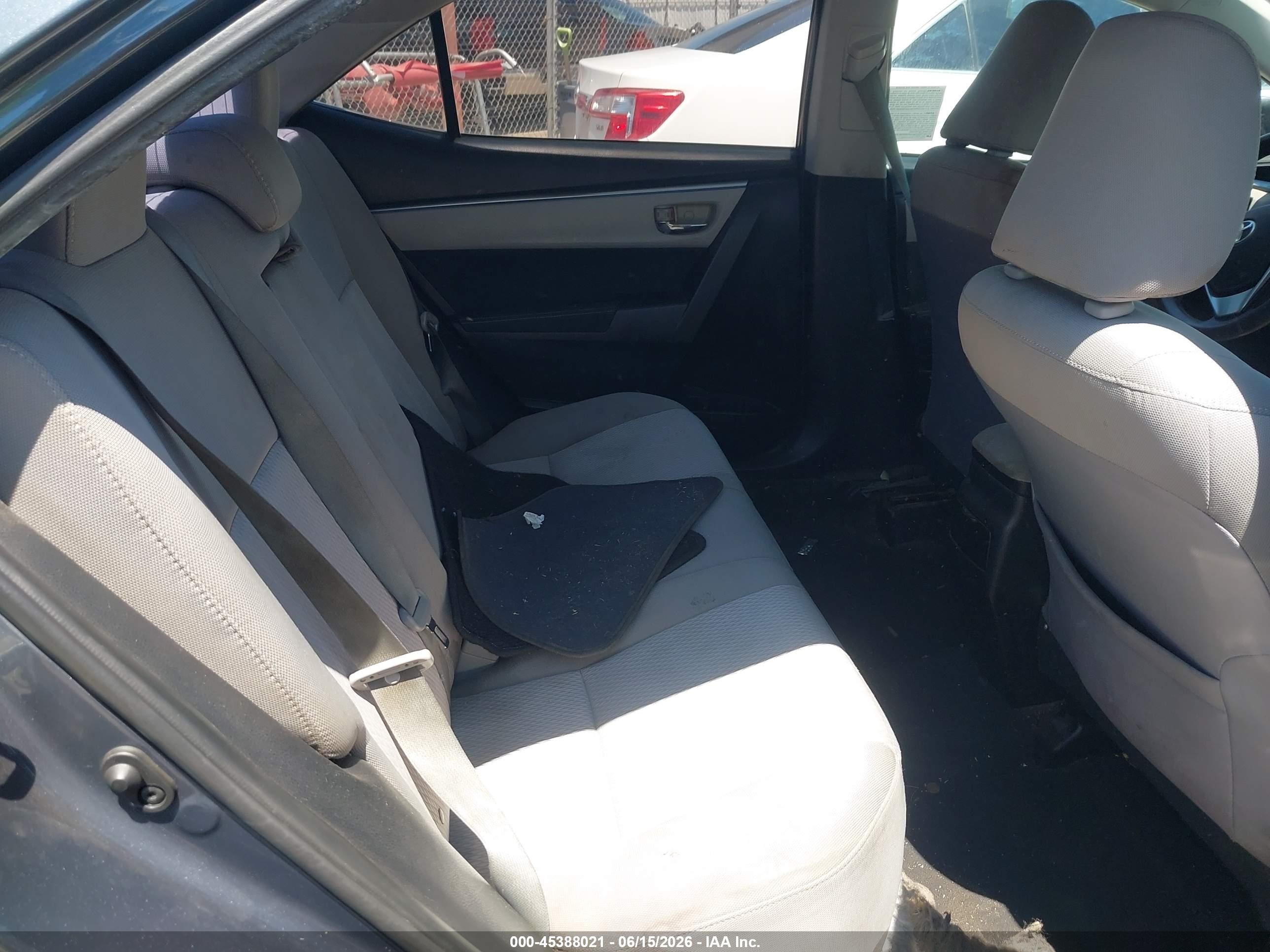 2015 Toyota Corolla Le Blue vin: 5YFBURHE9FP333653
