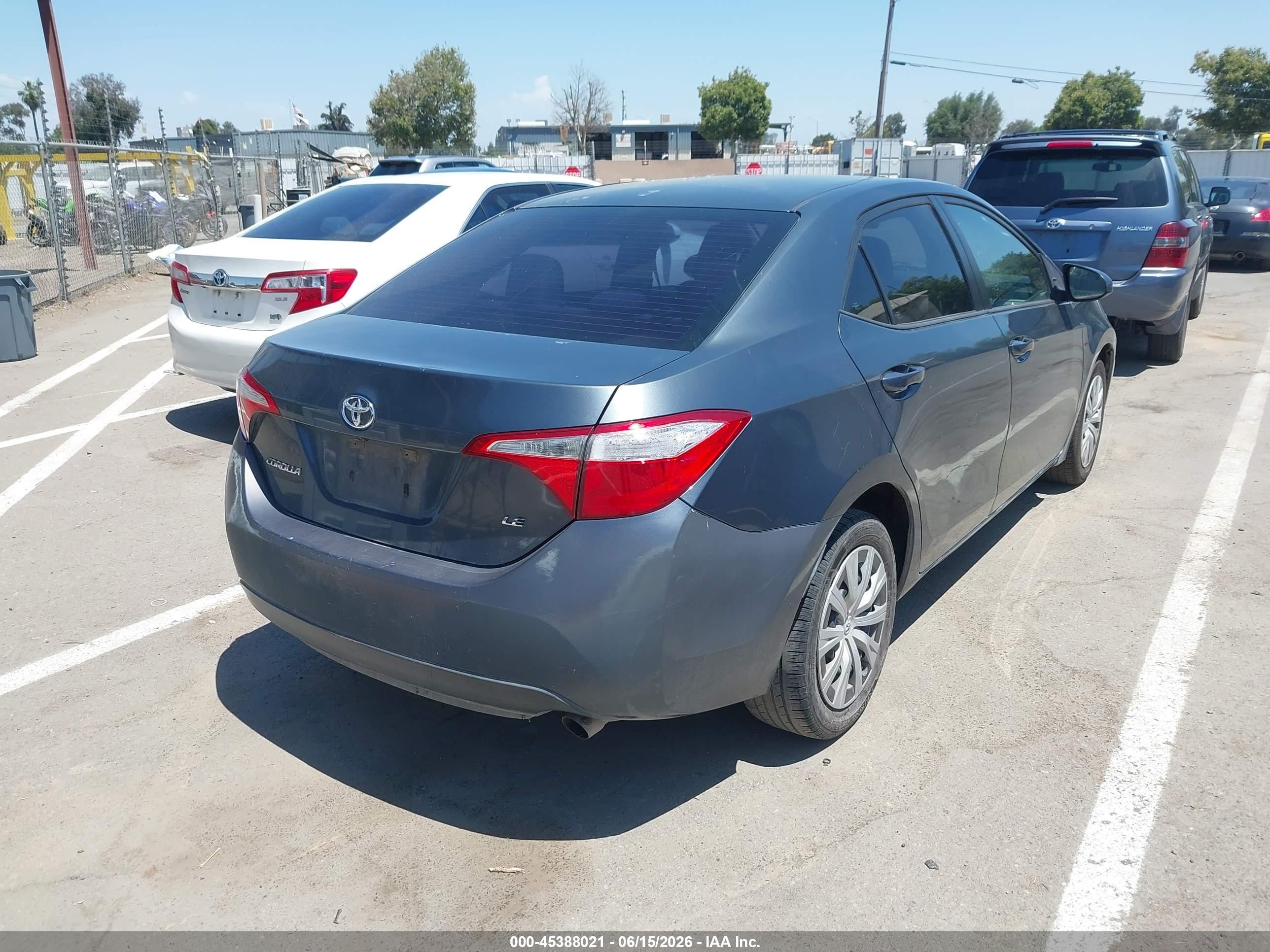2015 Toyota Corolla Le Blue vin: 5YFBURHE9FP333653