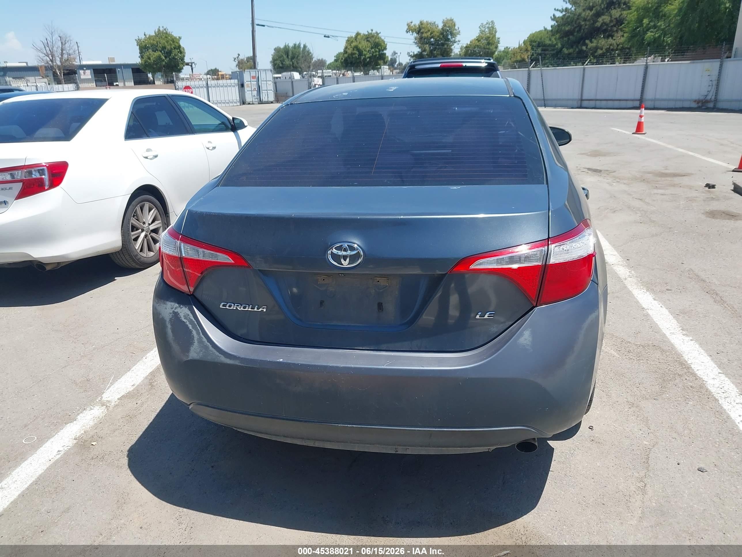 2015 Toyota Corolla Le Blue vin: 5YFBURHE9FP333653