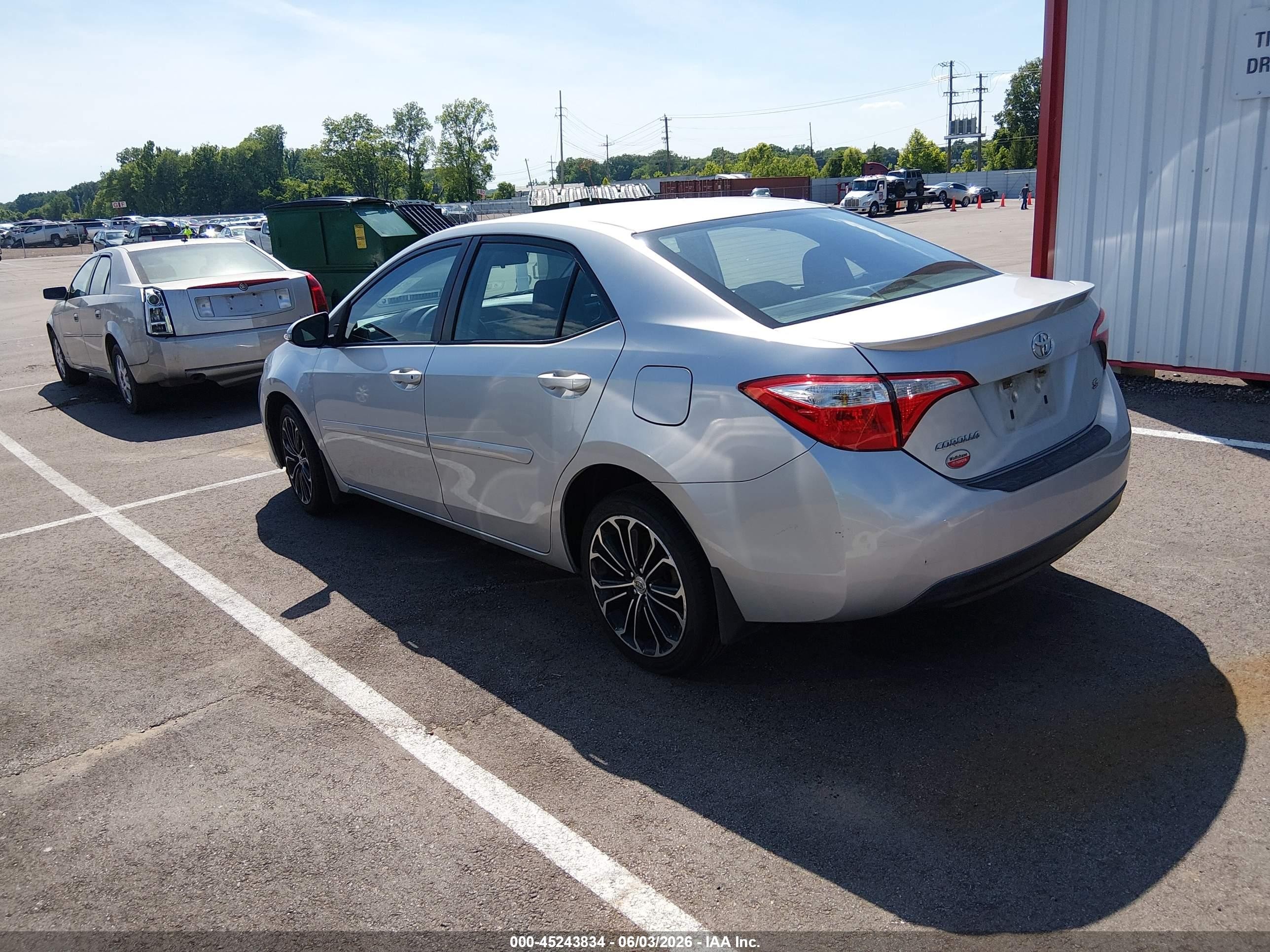 2015 Toyota Corolla S Plus Silver vin: 5YFBURHE9FP335323