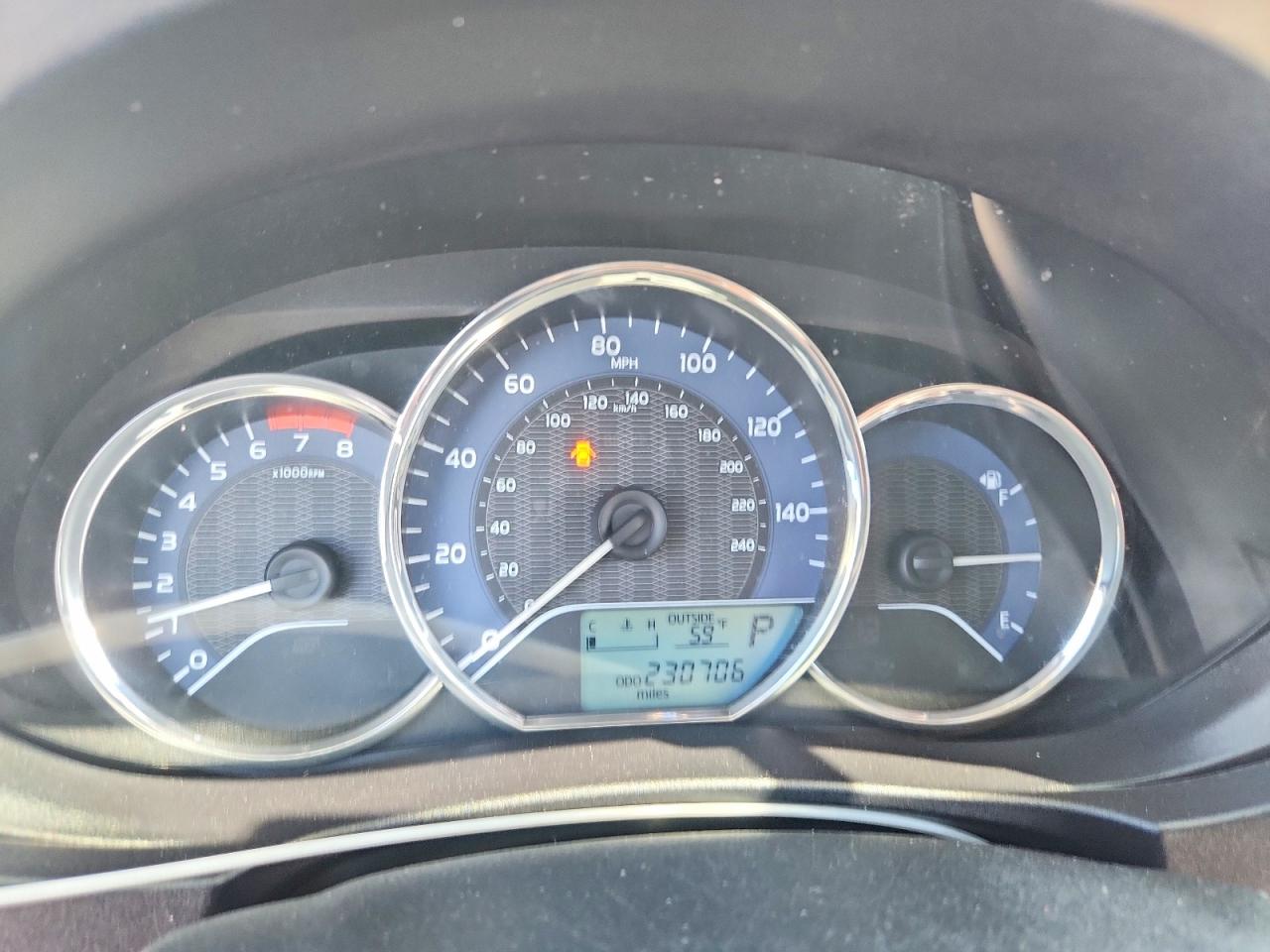 2015 Toyota Corolla L Silver vin: 5YFBURHE9FP339369