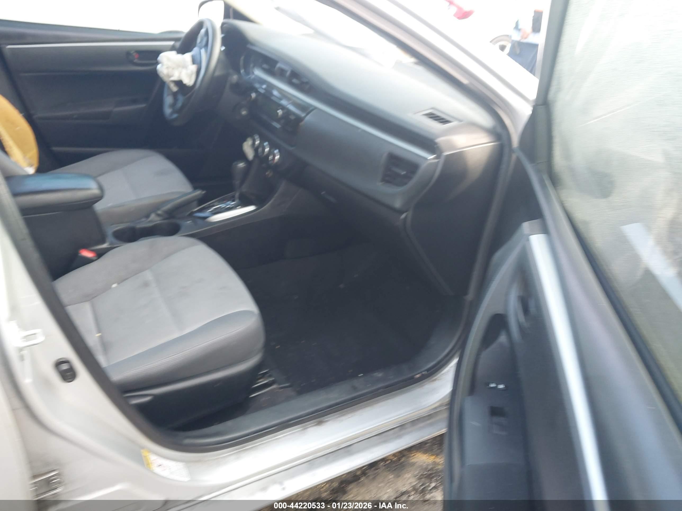 2015 Toyota Corolla L Gray vin: 5YFBURHE9FP358472
