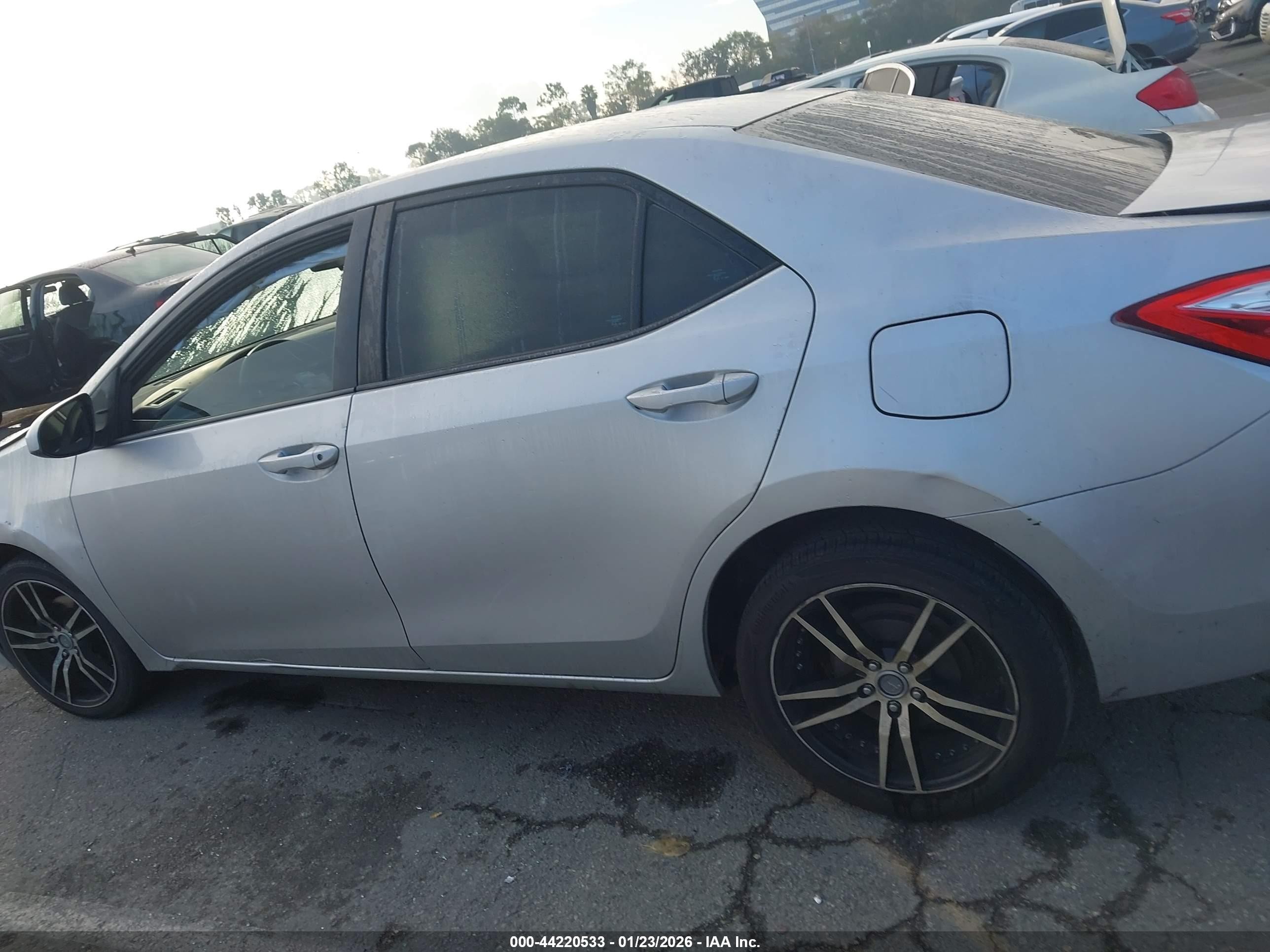 2015 Toyota Corolla L Gray vin: 5YFBURHE9FP358472