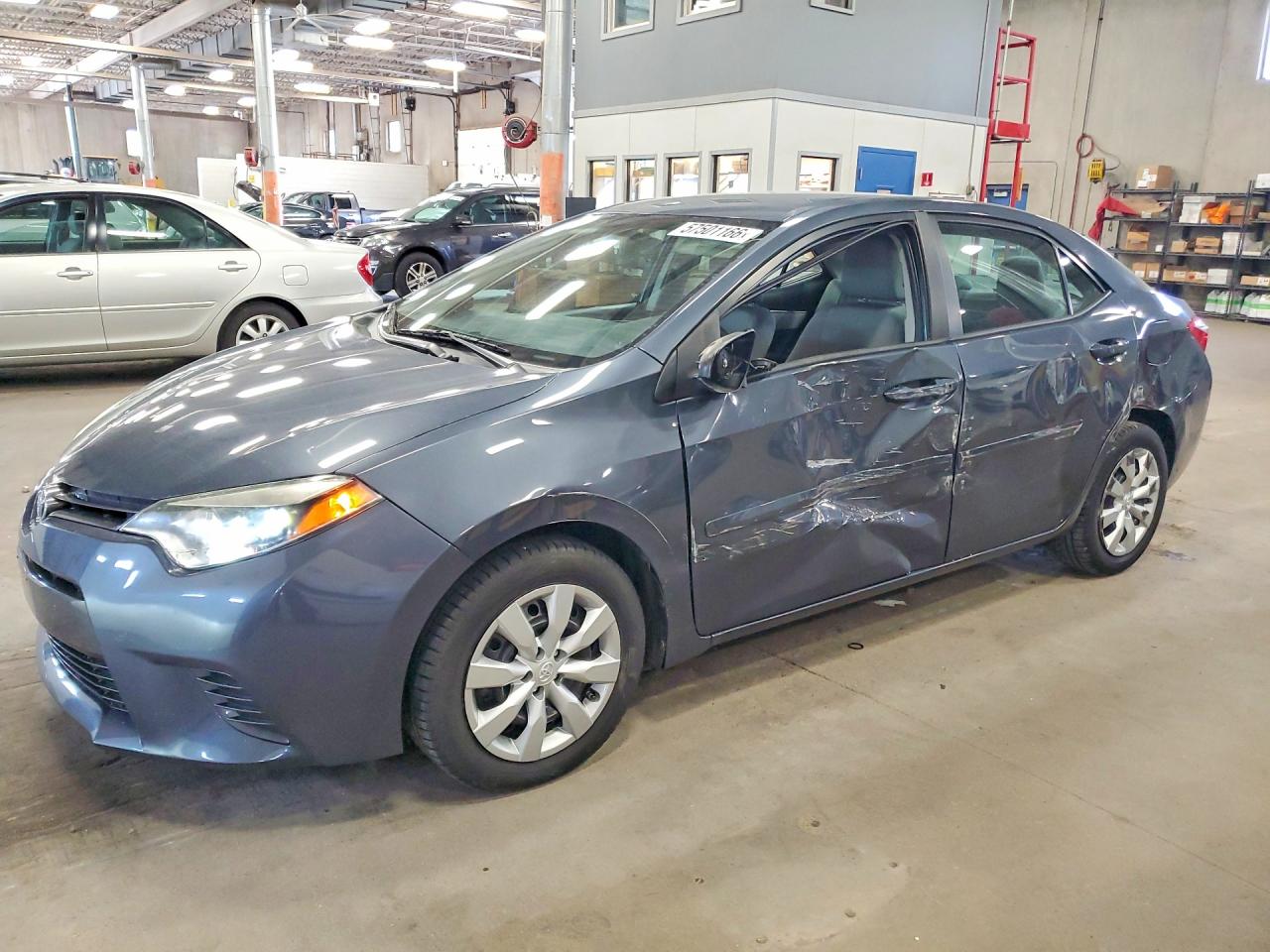2015 Toyota Corolla Le Синий vin: 5YFBURHE9FP363624