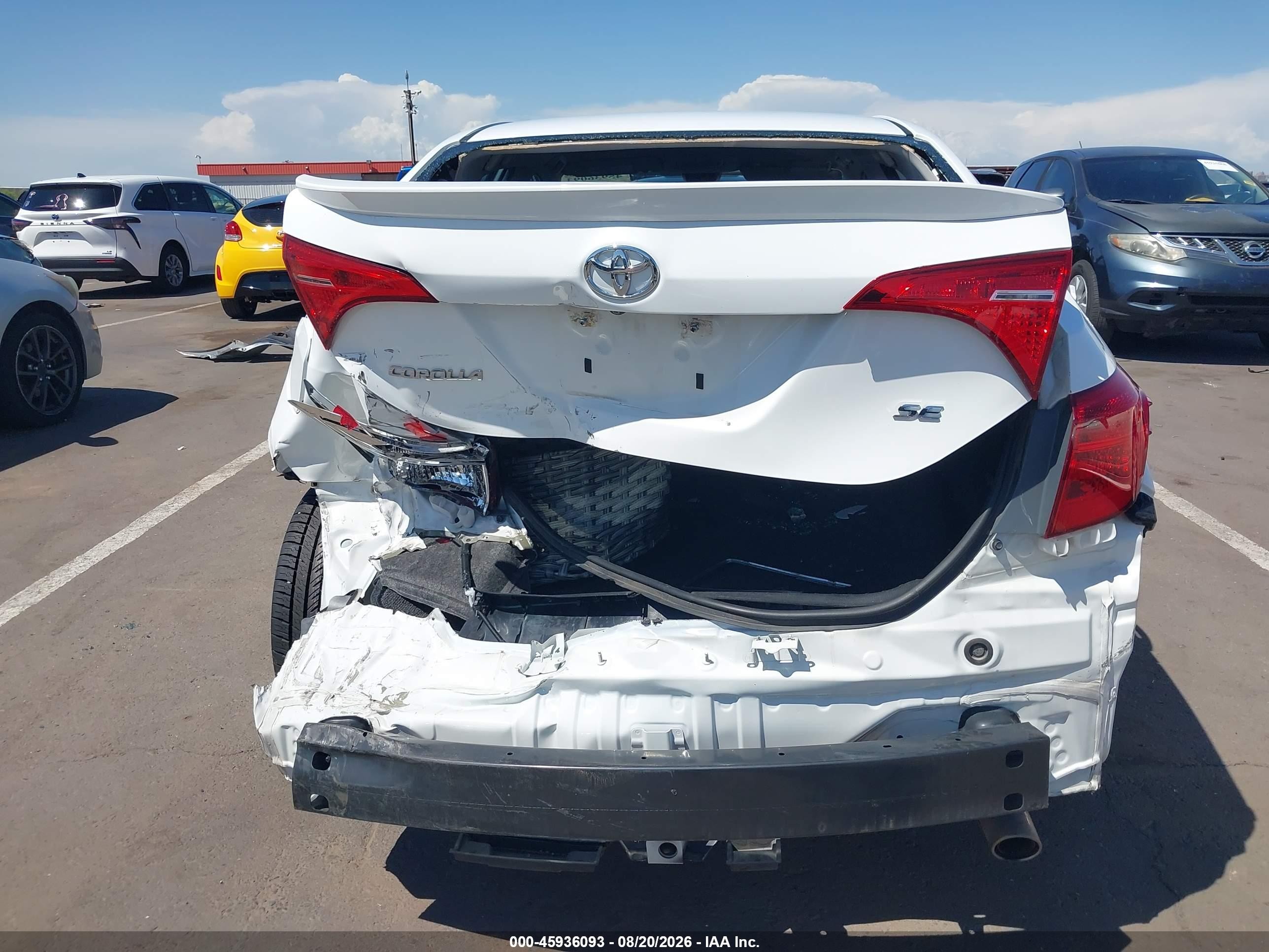 2019 Toyota Corolla Se White vin: 5YFBURHE9KP858030