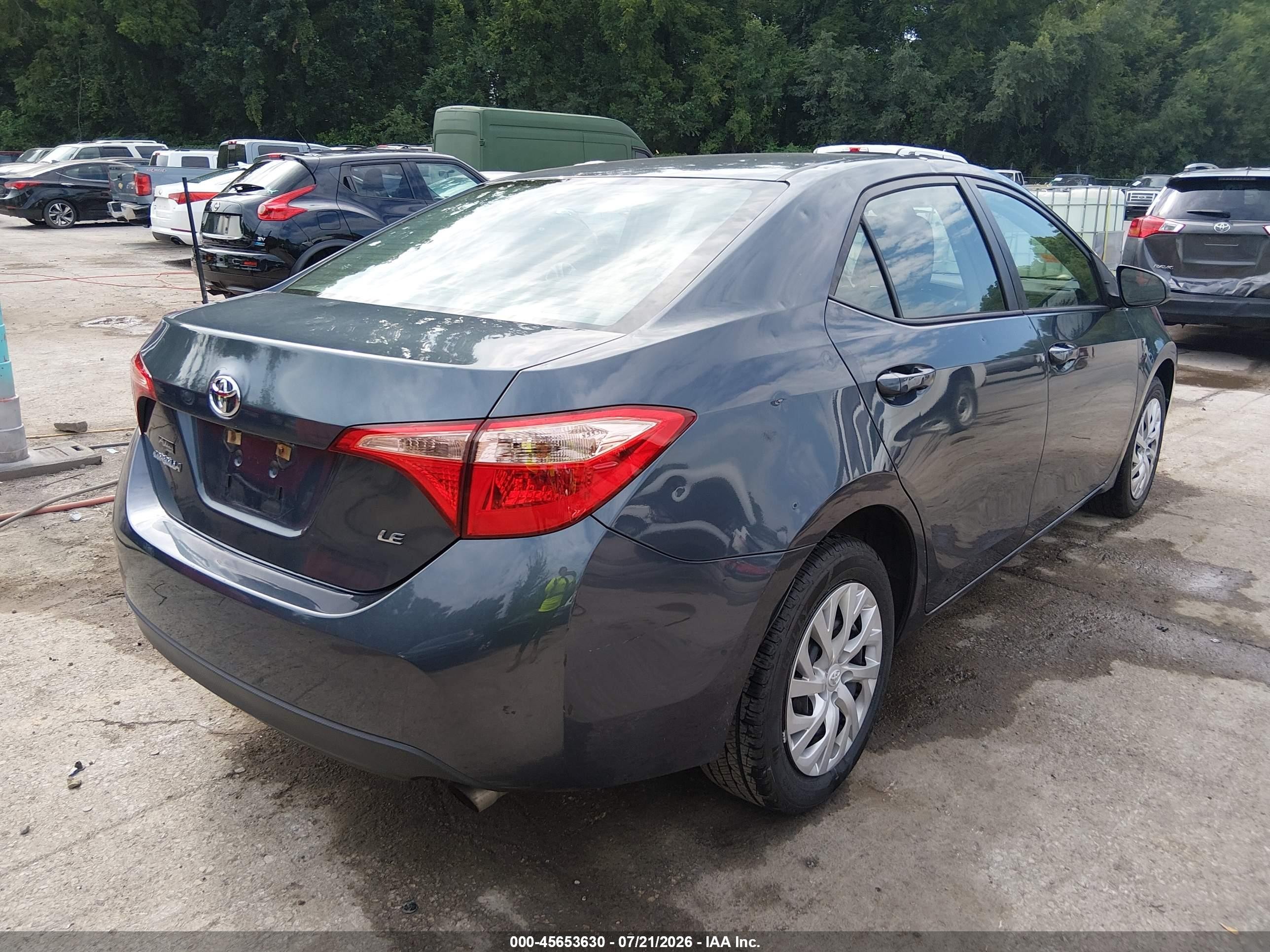2019 Toyota Corolla Le Blue vin: 5YFBURHE9KP914015