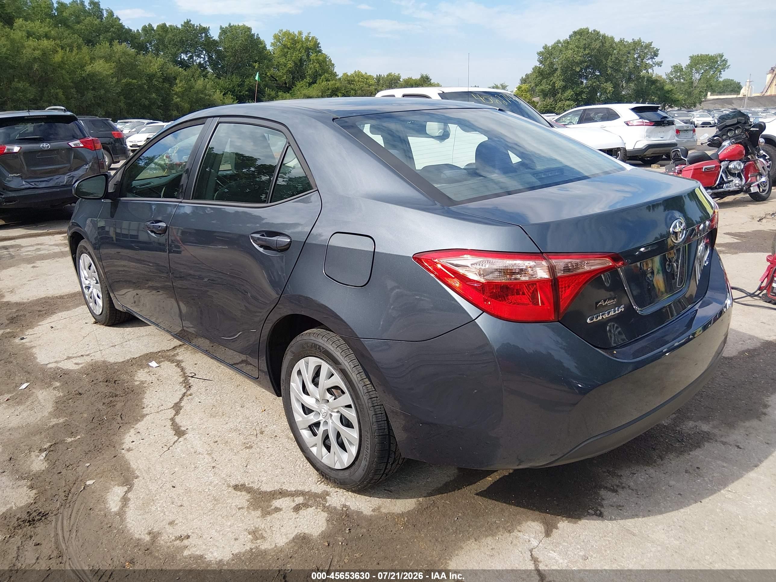 2019 Toyota Corolla Le Blue vin: 5YFBURHE9KP914015