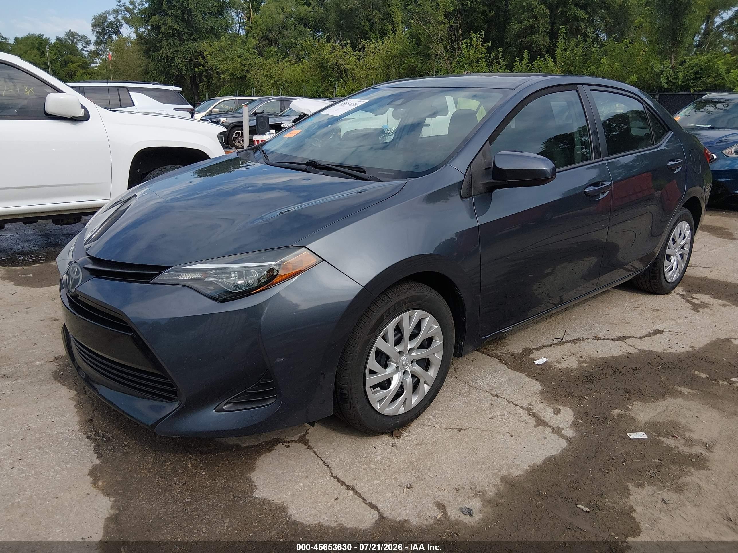 2019 Toyota Corolla Le Blue vin: 5YFBURHE9KP914015