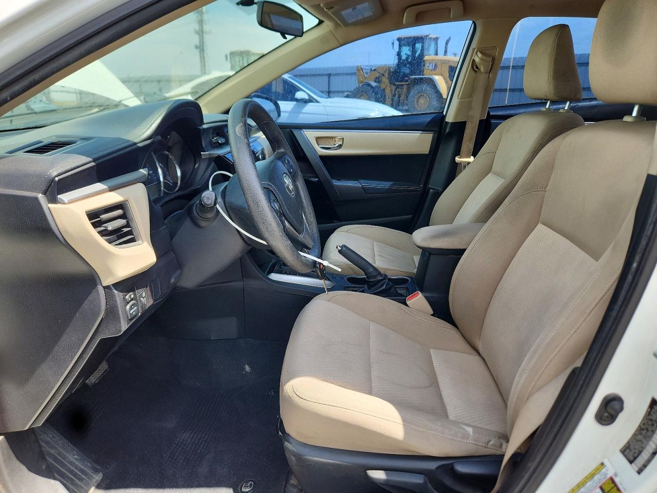 2014 Toyota Corolla Le Plus White vin: 5YFBURHEXEP013370
