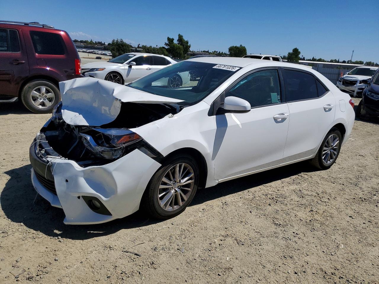 2014 Toyota Corolla Le Plus White vin: 5YFBURHEXEP023333
