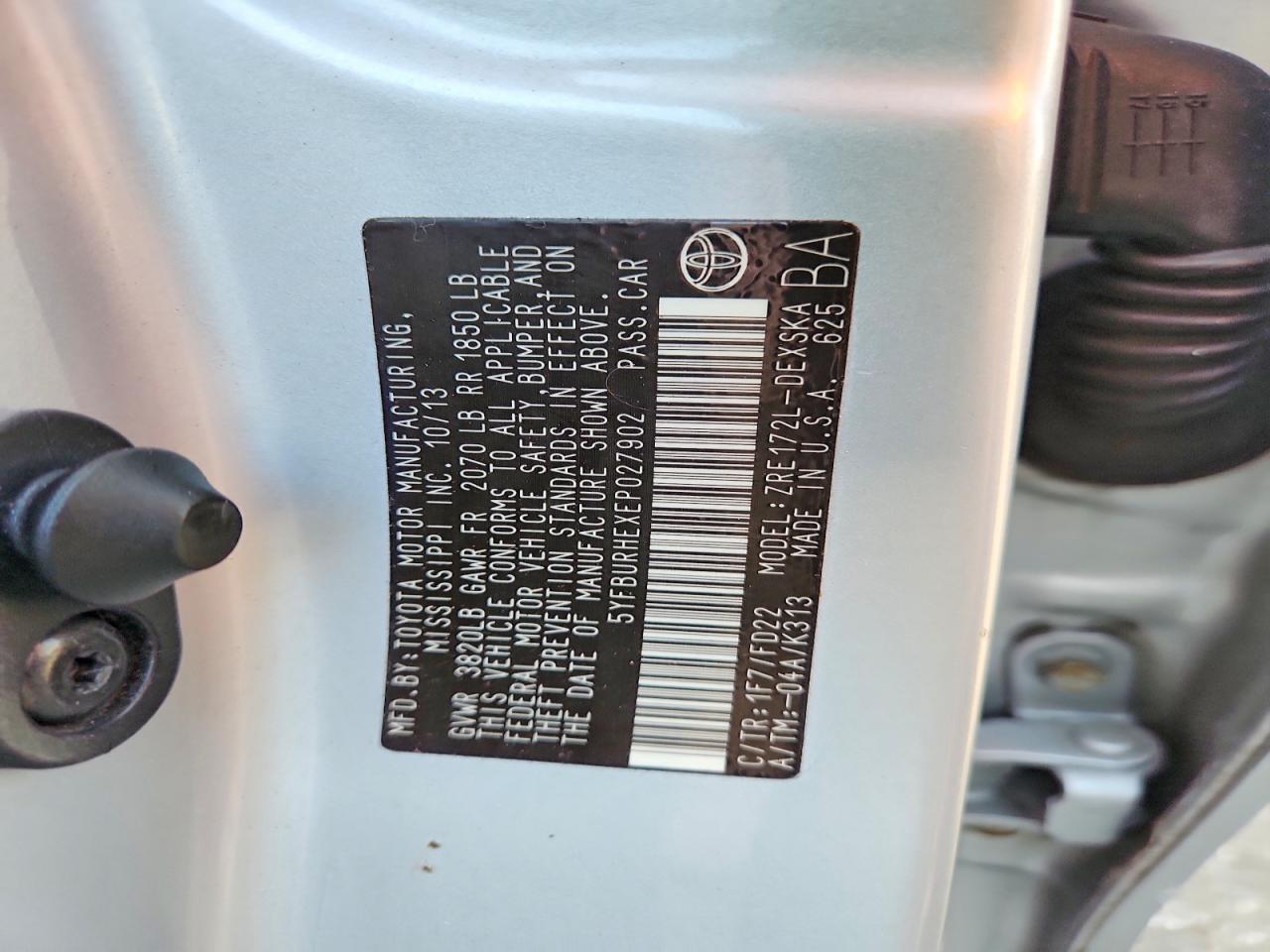 2014 Toyota Corolla S Silver vin: 5YFBURHEXEP027902