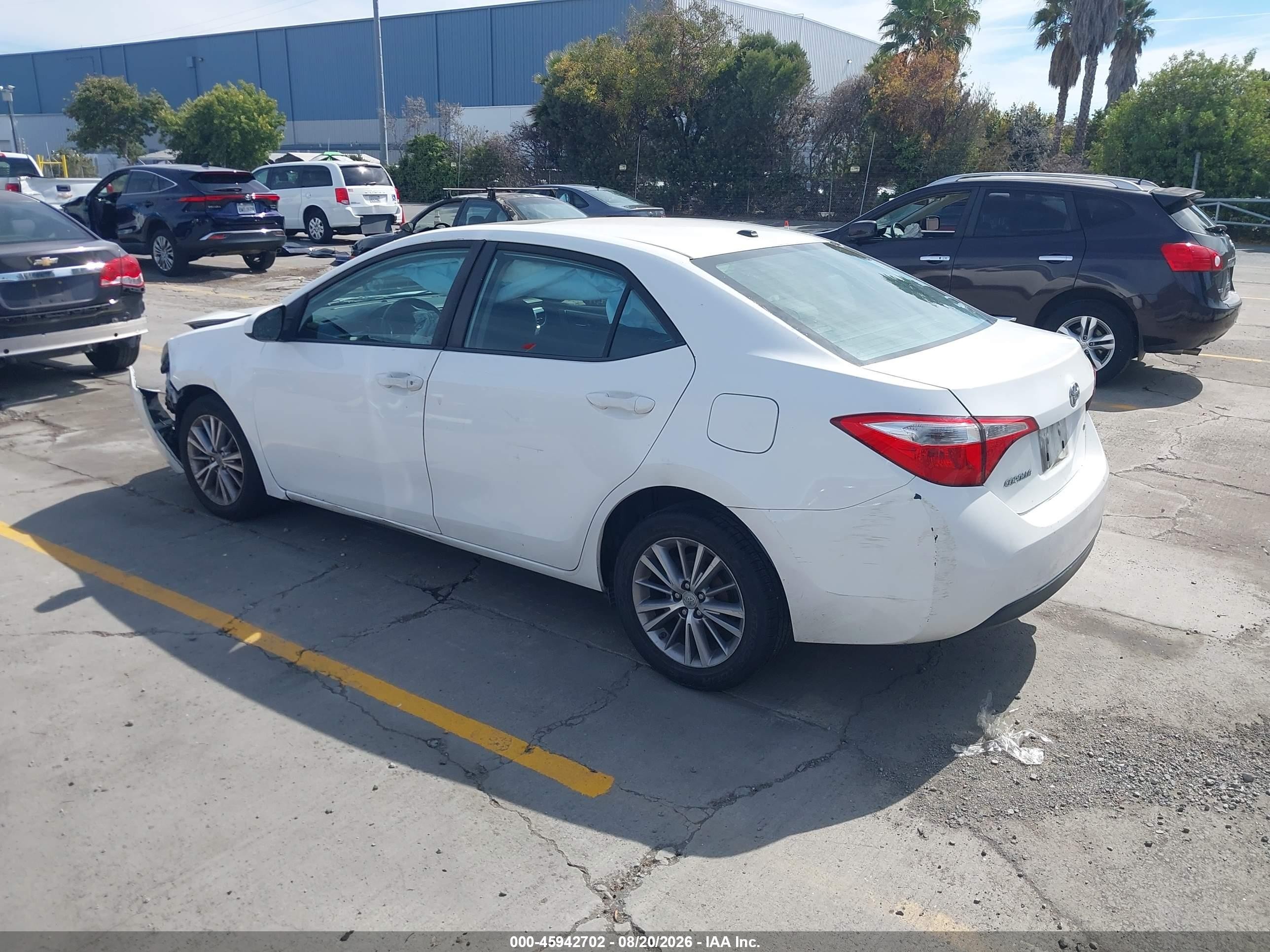 2014 Toyota Corolla Le Premium White vin: 5YFBURHEXEP033960