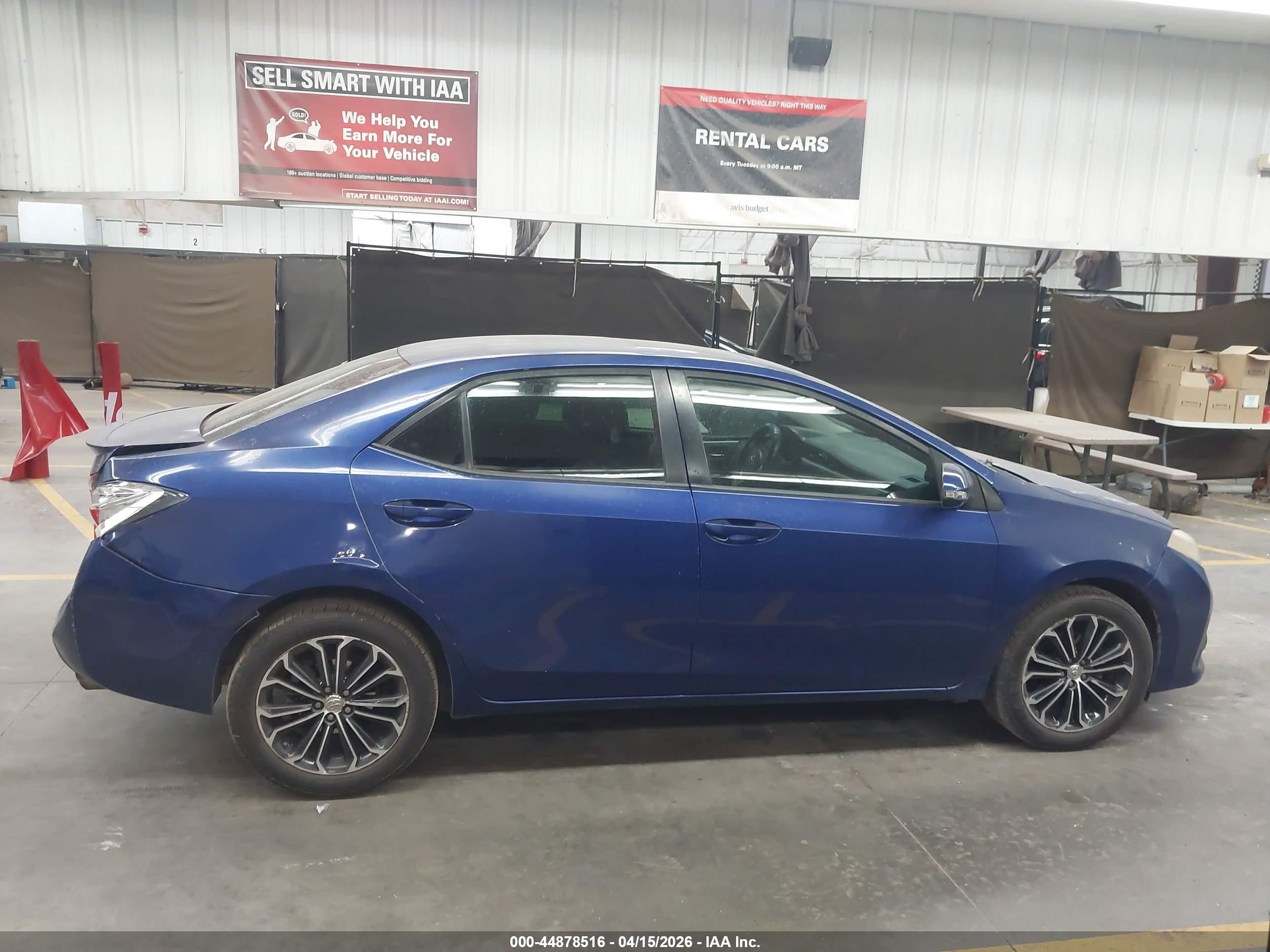 2014 Toyota Corolla S Plus Blue vin: 5YFBURHEXEP037880