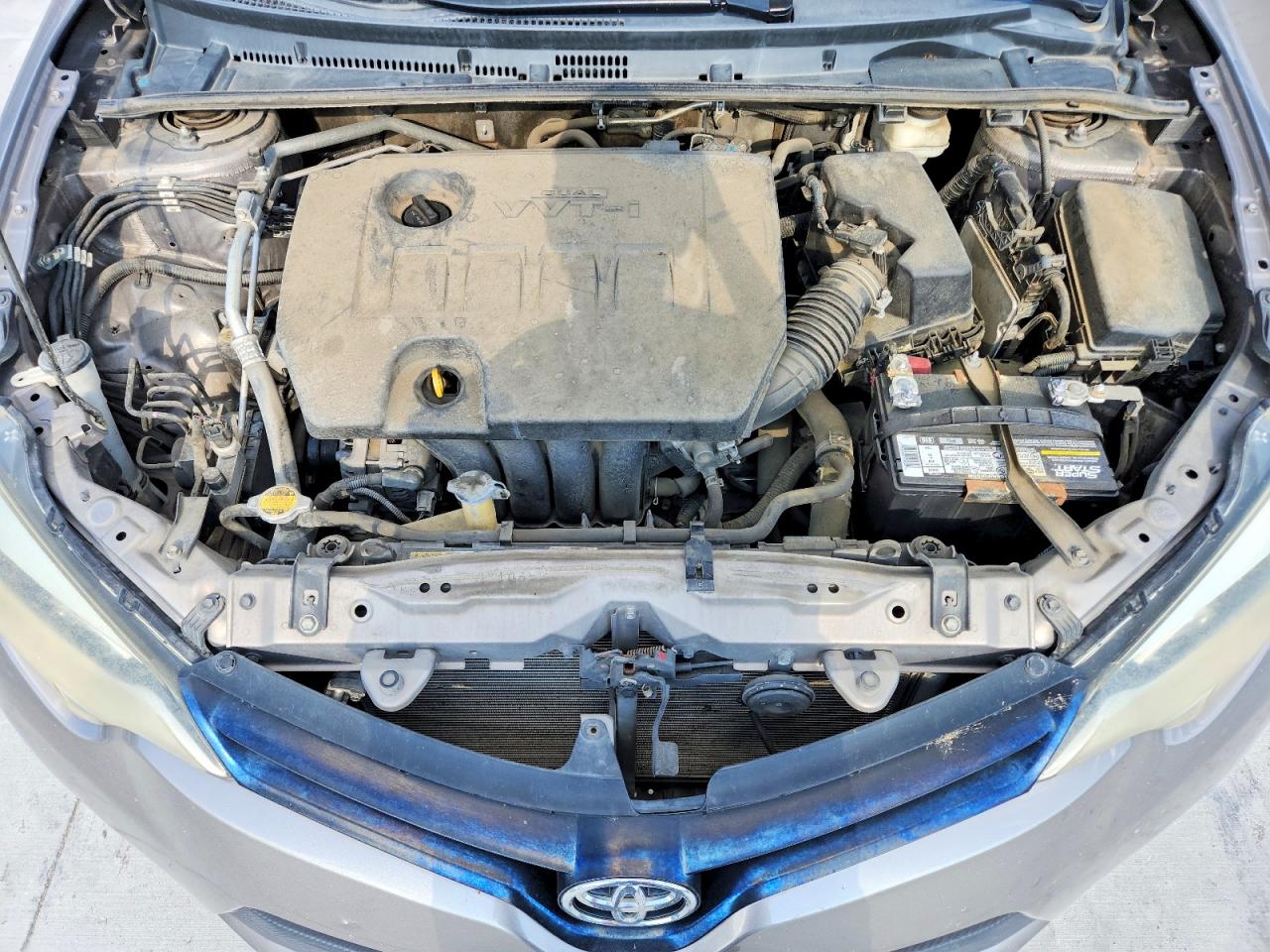2014 Toyota Corolla Le Plus Silver vin: 5YFBURHEXEP044232