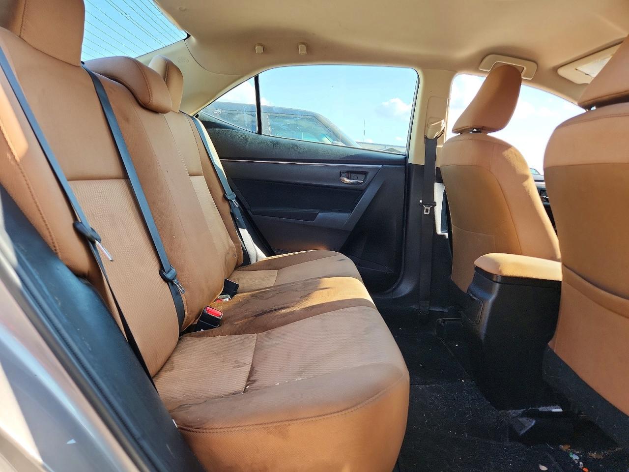 2014 Toyota Corolla Le Plus Silver vin: 5YFBURHEXEP044232
