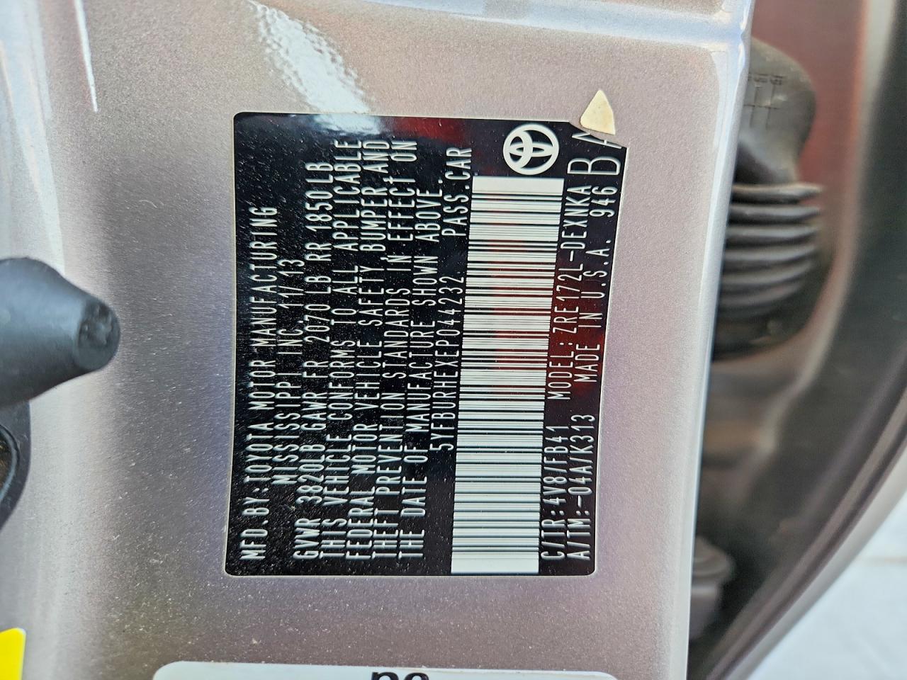 2014 Toyota Corolla Le Plus Silver vin: 5YFBURHEXEP044232