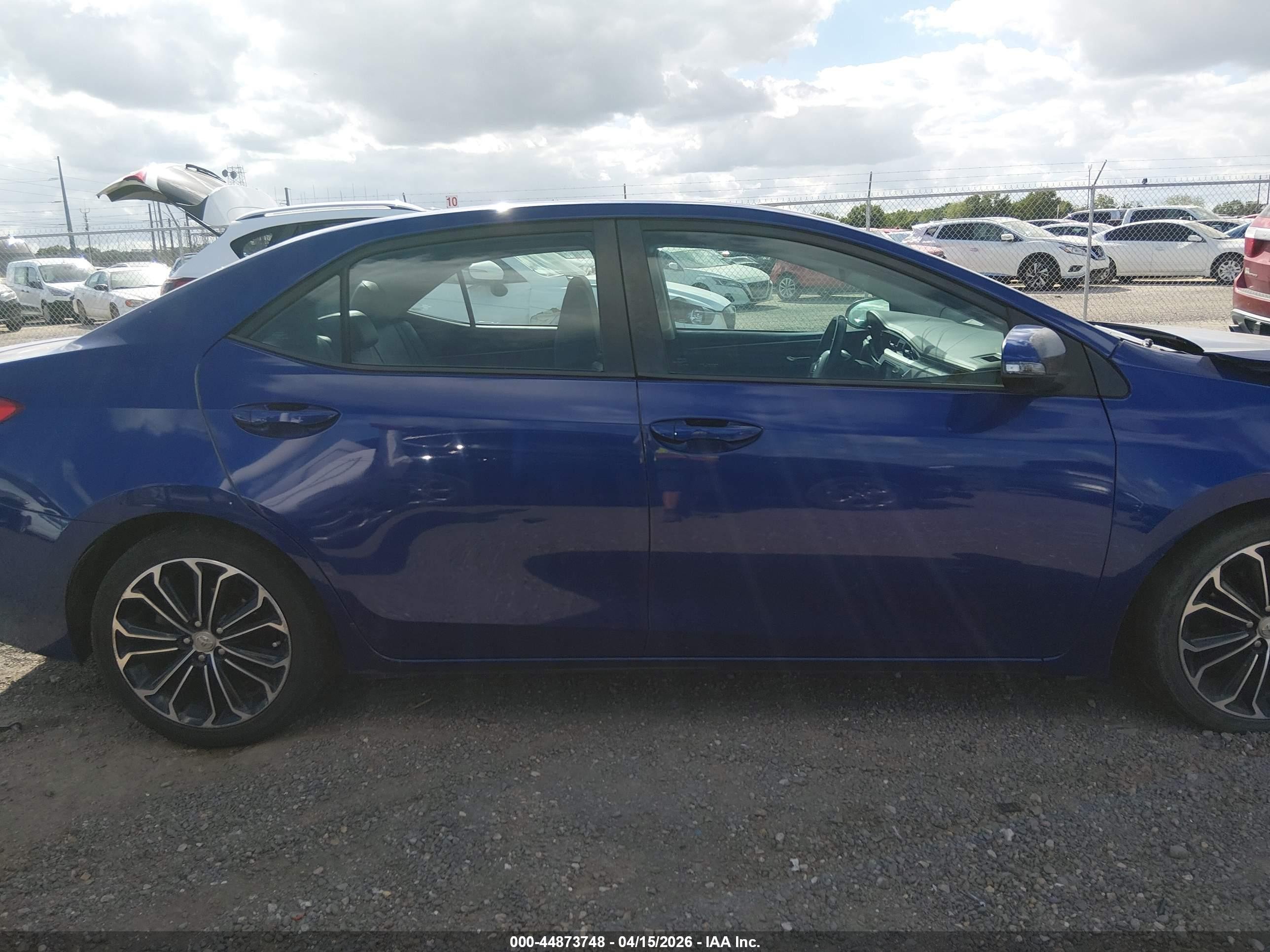 2014 Toyota Corolla S Plus Blue vin: 5YFBURHEXEP049527