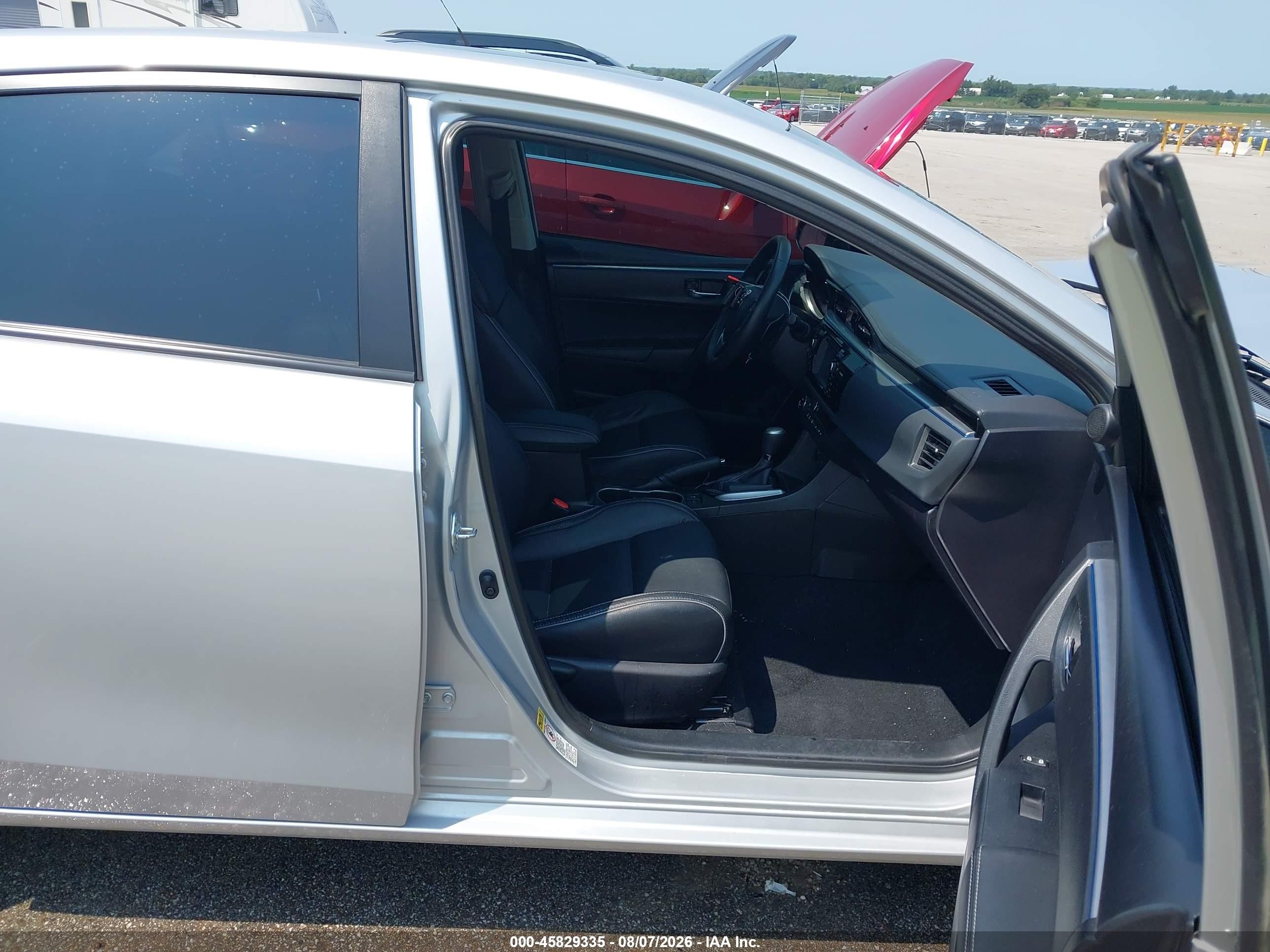 2014 Toyota Corolla S Premium Серебряный vin: 5YFBURHEXEP051701