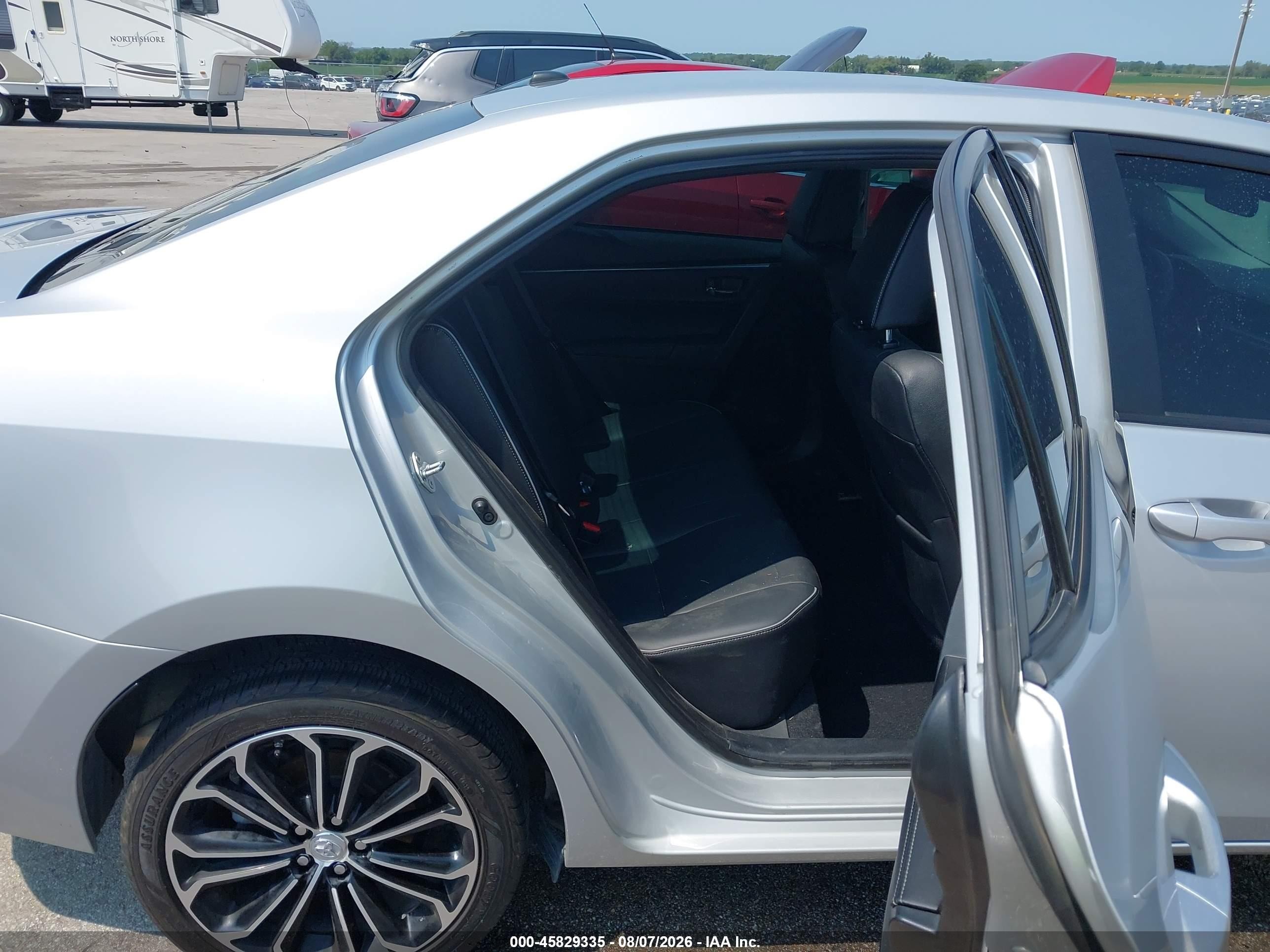 2014 Toyota Corolla S Premium Серебряный vin: 5YFBURHEXEP051701