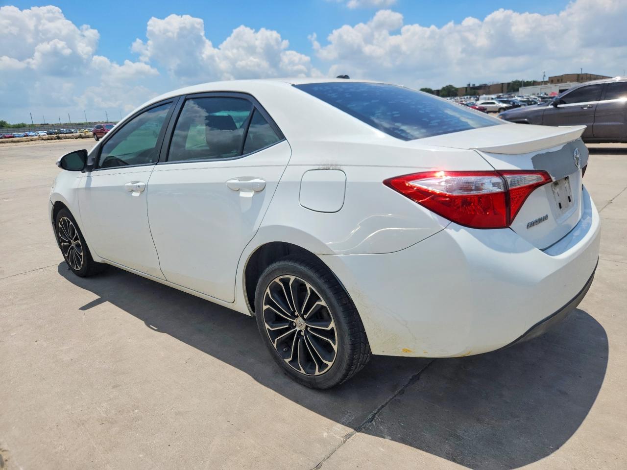 2014 Toyota Corolla S Plus White vin: 5YFBURHEXEP067929