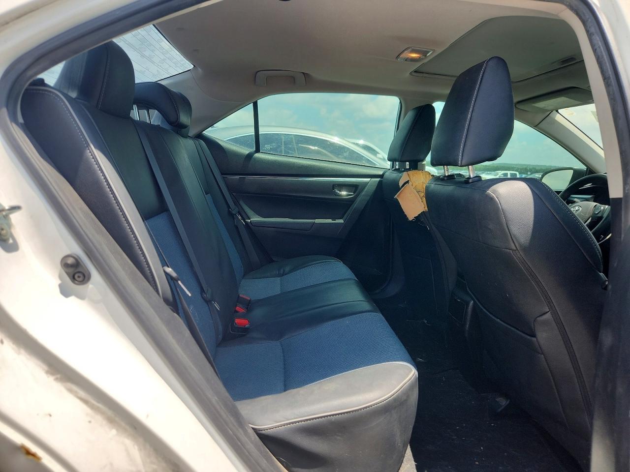 2014 Toyota Corolla S Plus White vin: 5YFBURHEXEP067929